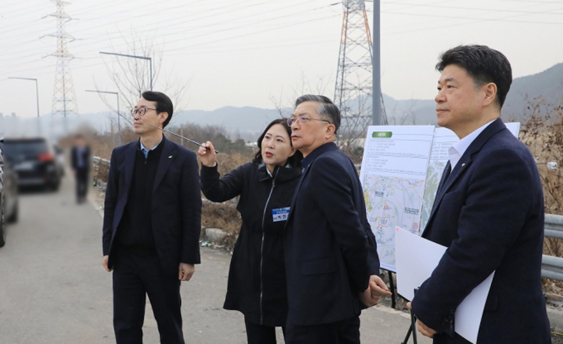 이한준 LH 사장, 용인 국가산단 조성 부지 찾아 현장 경영