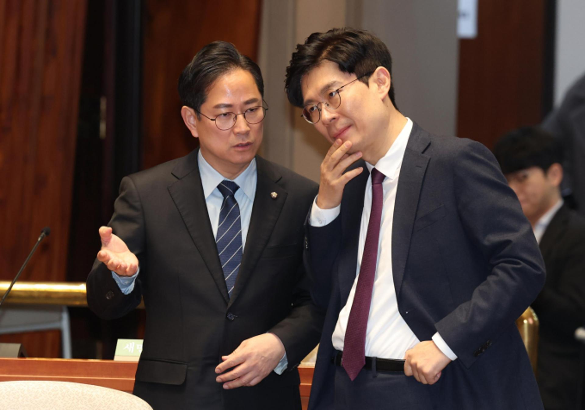 조정훈 "尹, 김건희 명품백 이슈… 매 크게 맞은 것"