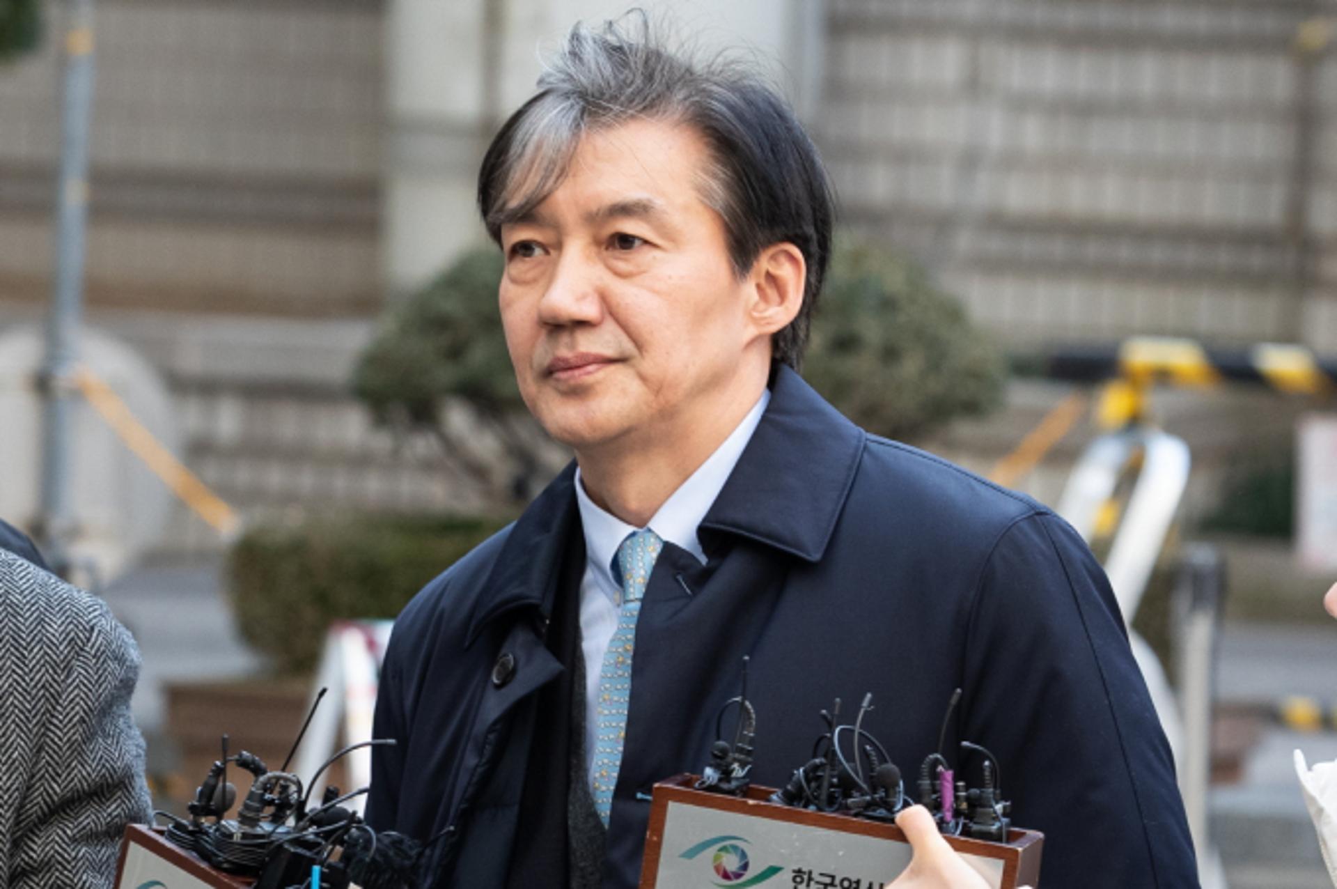 조국, 총선 출마 공식화 예고… 입시 비리 혐의 부담 남아
