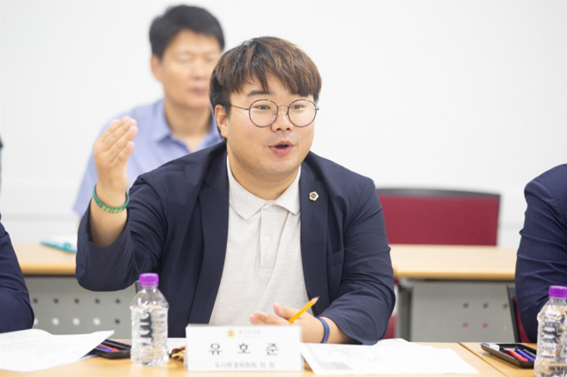 경기도의회 사무처 '외유성 출장 논란'…사무처장 해명이 논란 더 키워
