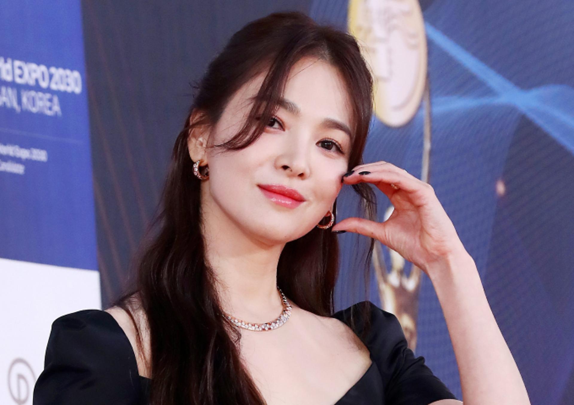 송혜교 스크린 복귀… '검은수녀들'로 돌아온다