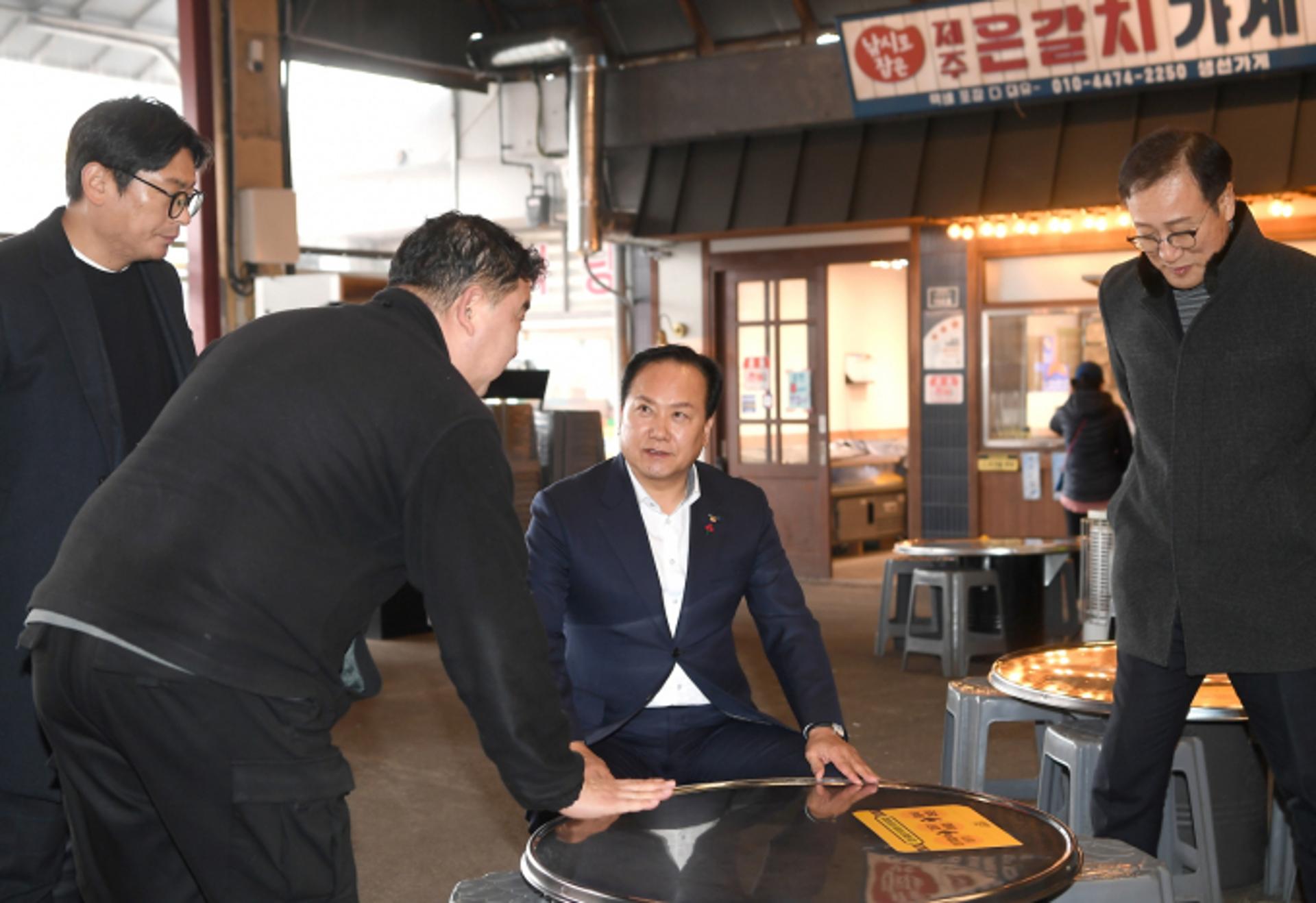 '오산 새 먹거리 찾는다' 이권재 시장, '예산시장 벤치마킹' 방문