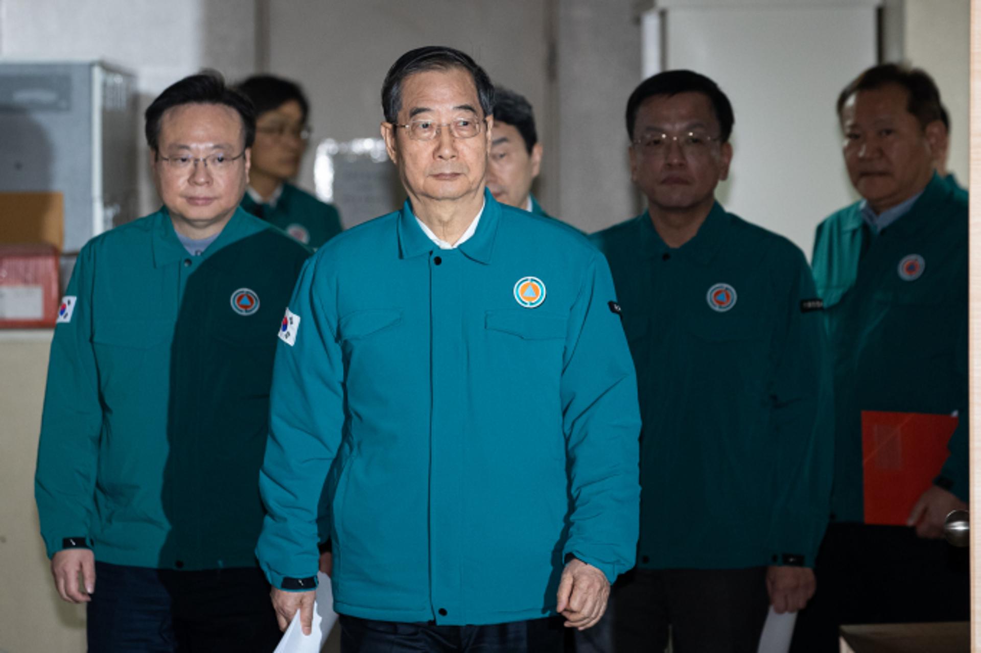 한 총리, 대국민담화 "국민 건강 볼모 삼아선 안돼"(상보)