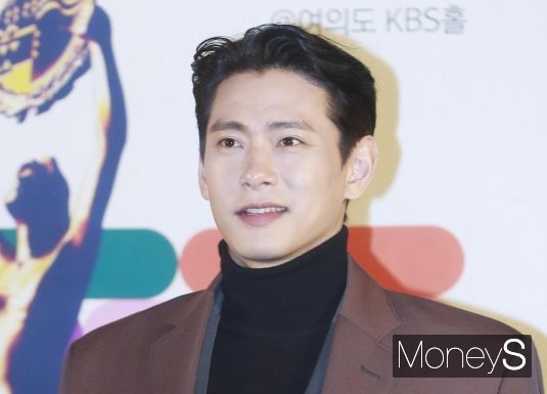 유태오 '패스트 라이브즈', 英 아카데미 수상 불발