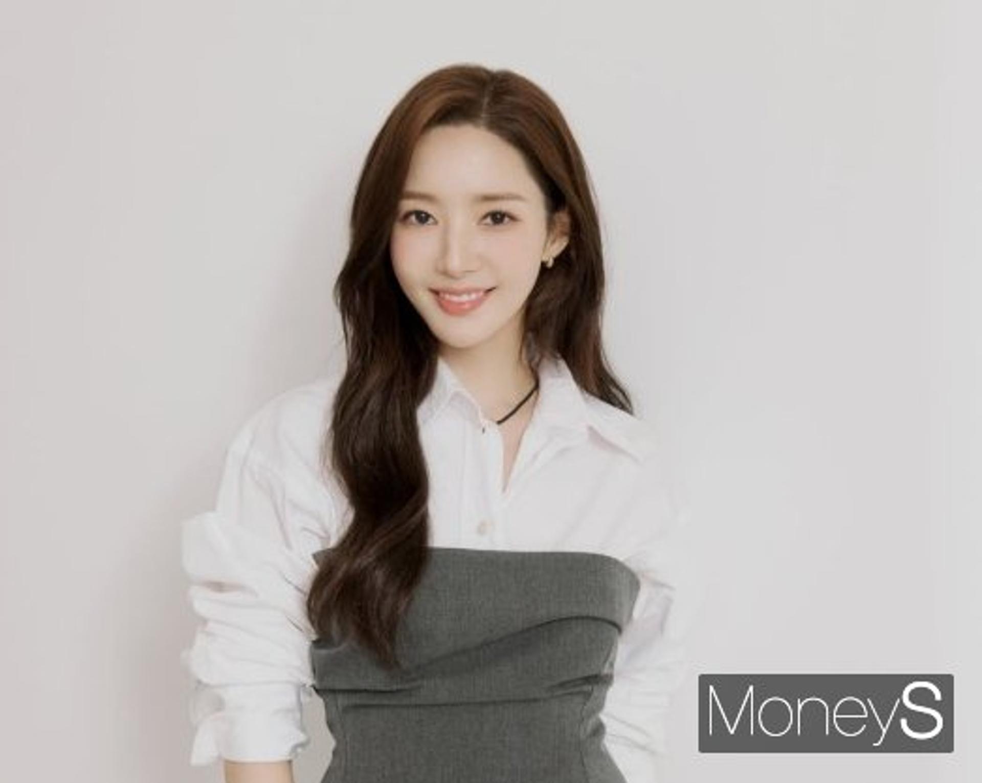 박민영, 중소건설사 사내이사로 활동중?