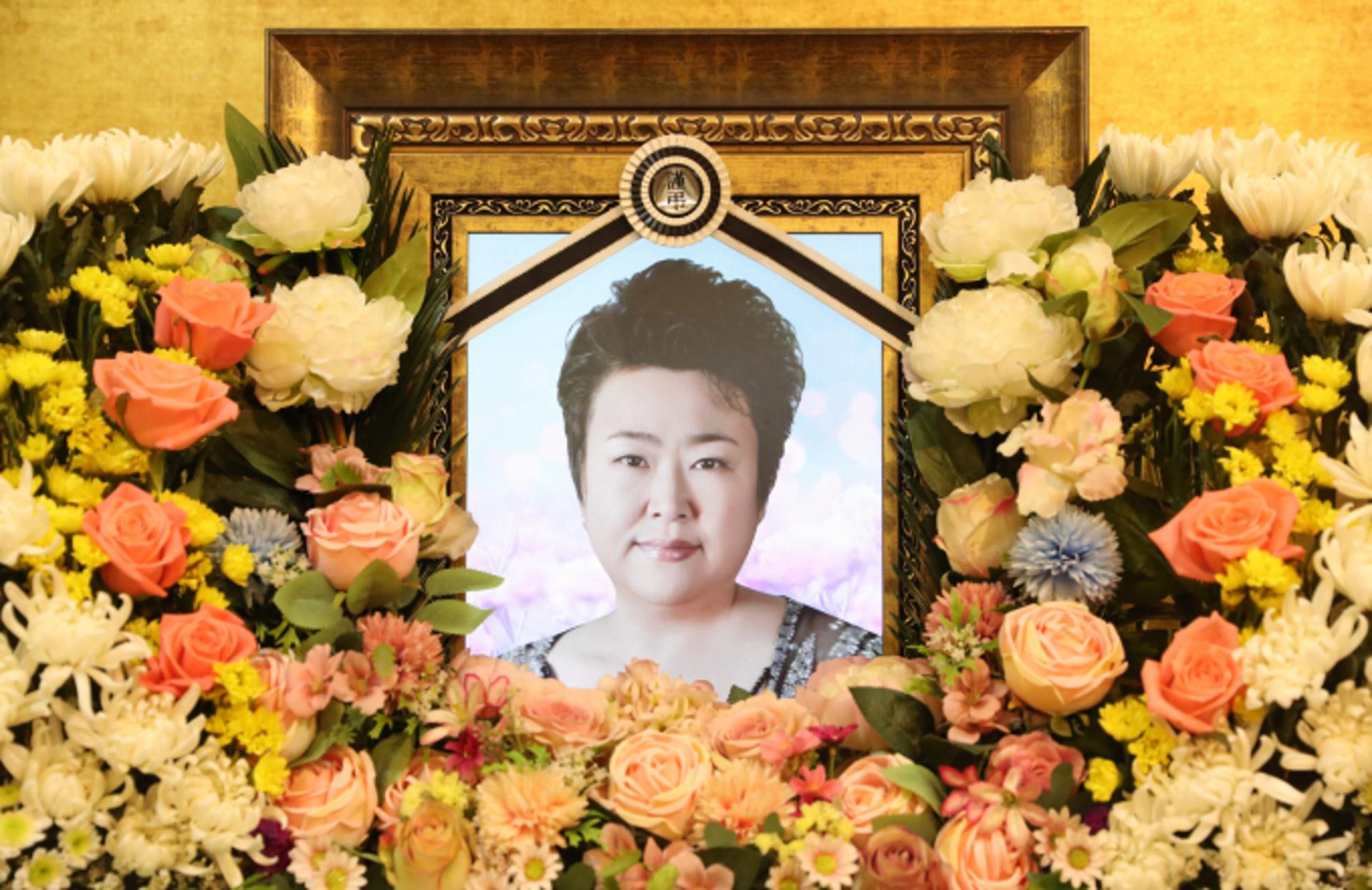 '향년 61세' 故 방실이 발인… 17년 뇌경색 투병 끝 영면