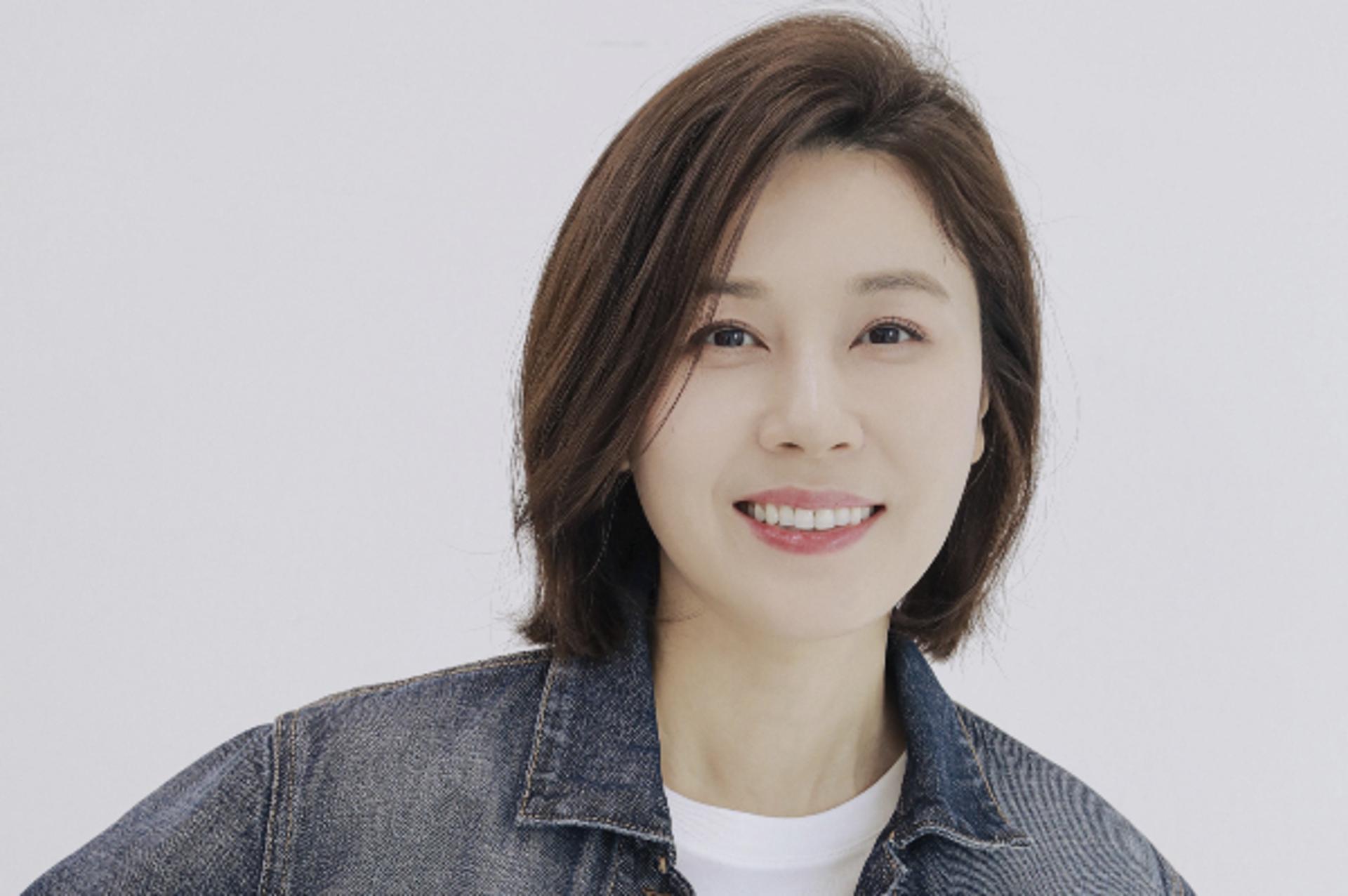 배우 김하늘, 신동엽과 '짠한형'으로 20년만 예능서 재회