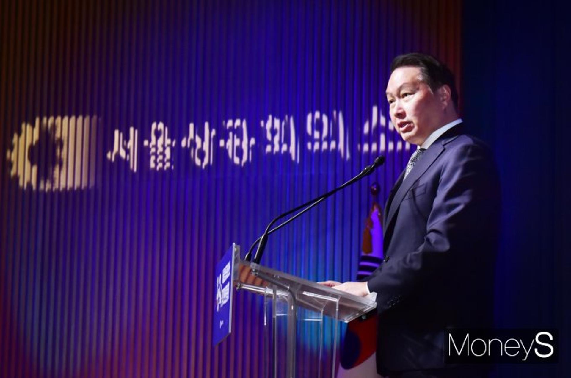 최태원, 대한상의 3년 더 이끈다… "경제·사회 난제 해결 기여"
