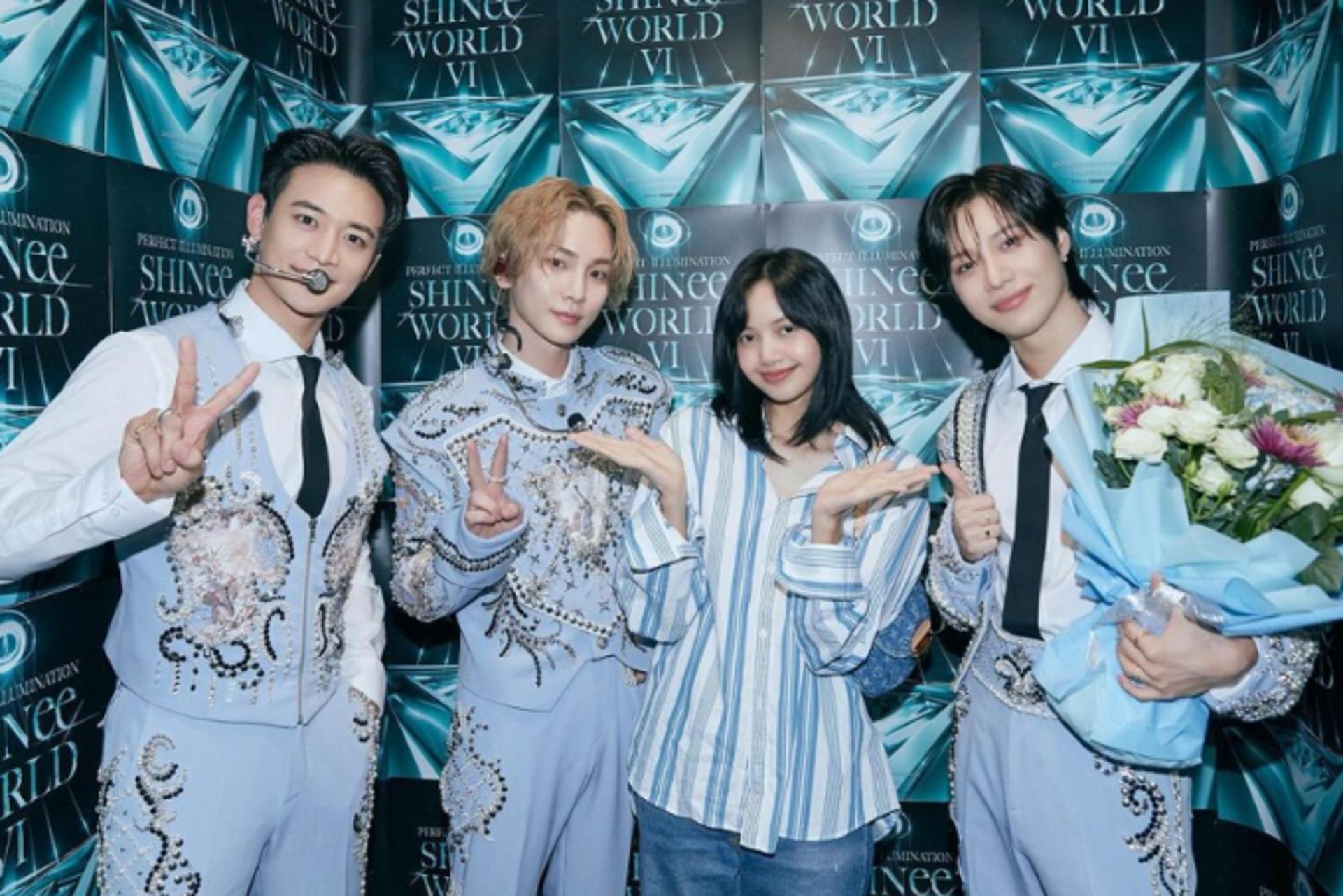 '블핑' 리사, 샤이니 싱가포르 공연서 포착