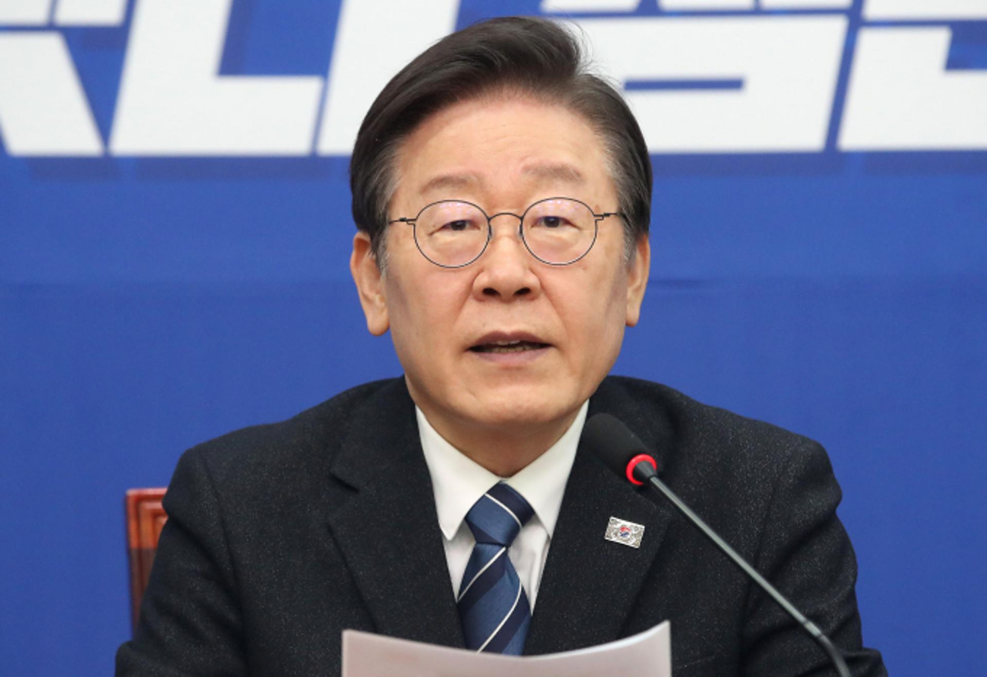 이재명 "임종석, 어려운 결단 고마워… 향후 역할은 미정"