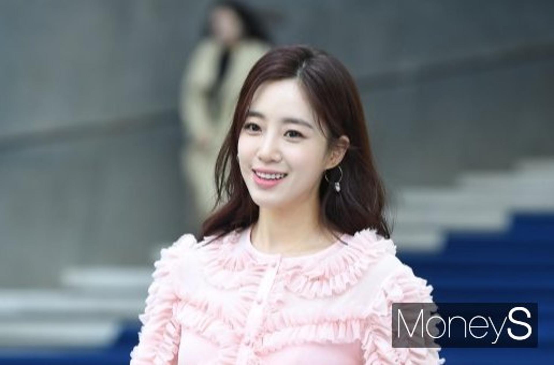 [연예가브리핑] 함은정·장원영…↑김신영↓