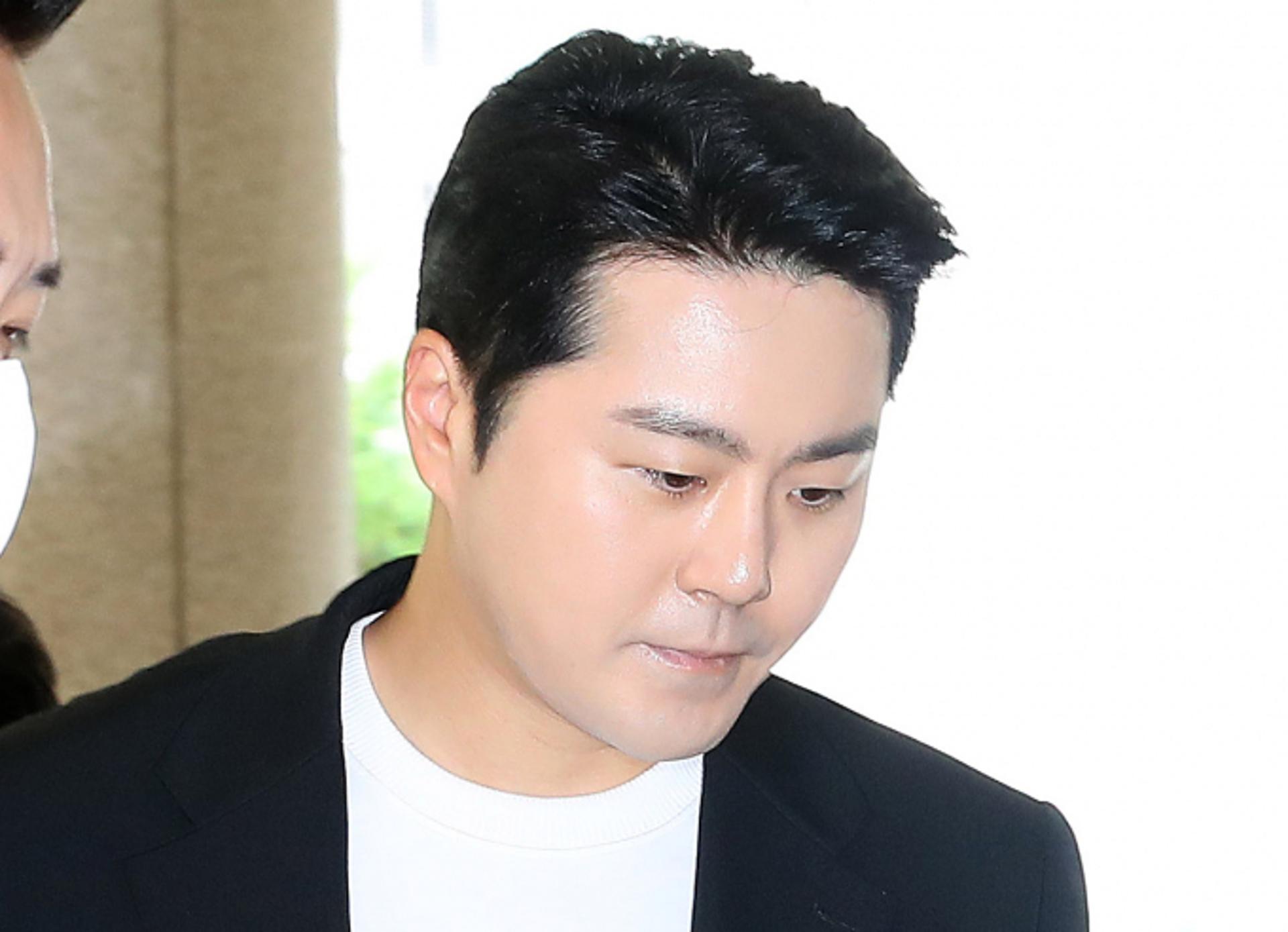 '음주운전·바뀌치기' 혐의… 이루, 항소심 첫 재판