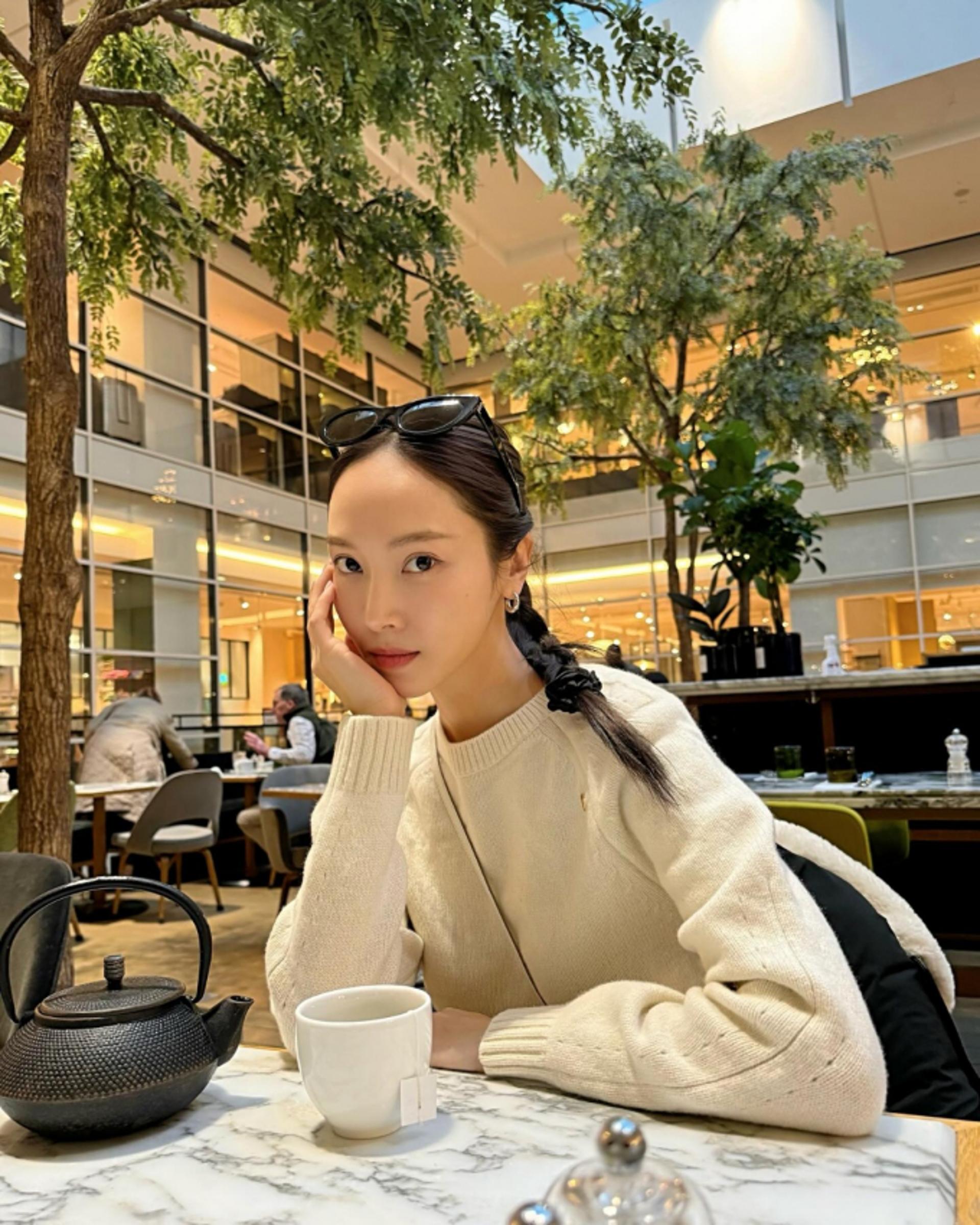 제시카, 수수한 듯 세련미 넘치는 아이보리 패션