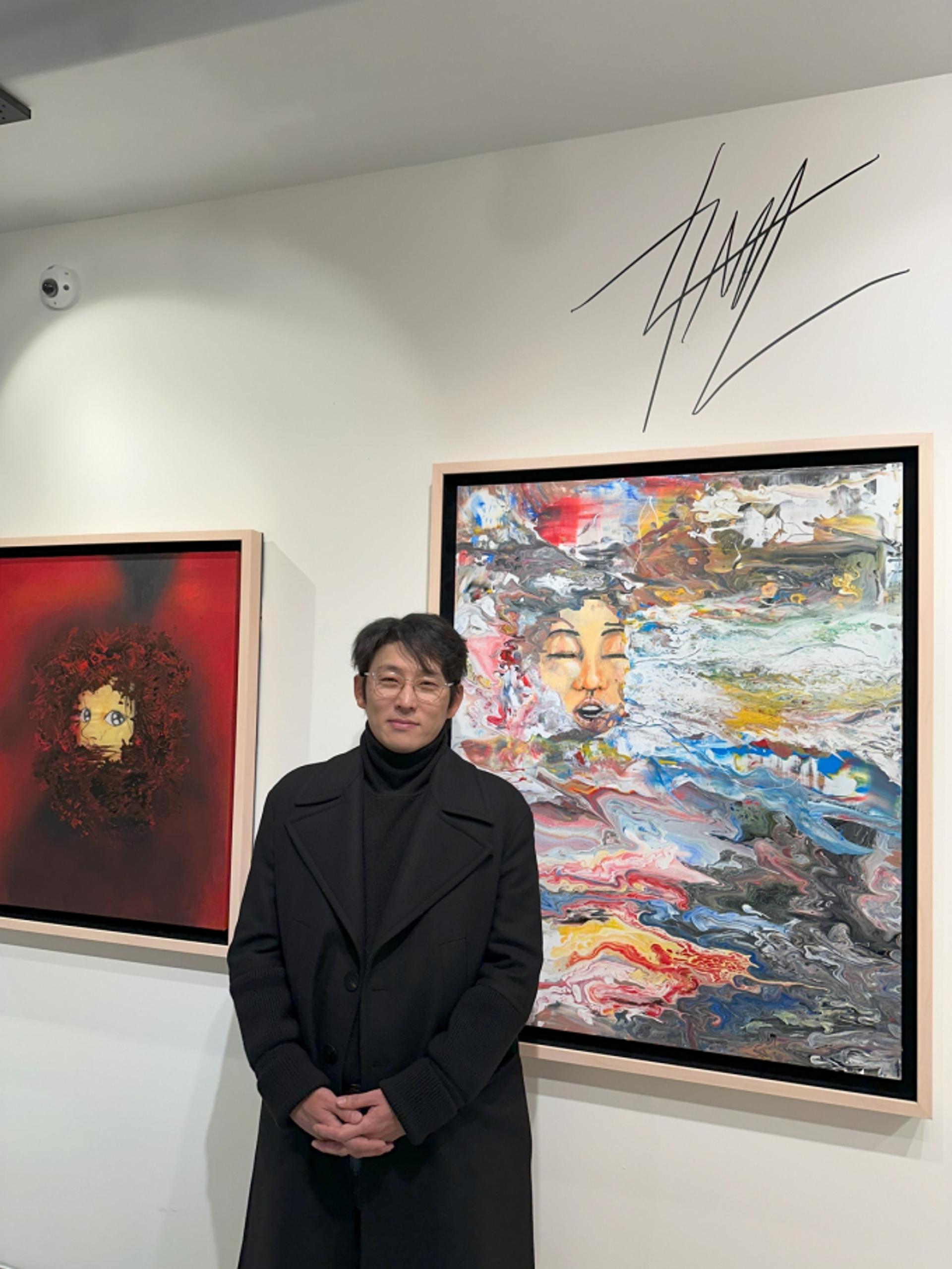 [뉴욕의 한국인] 불안한 연예인의 삶…'관종'인 나를 그렸다