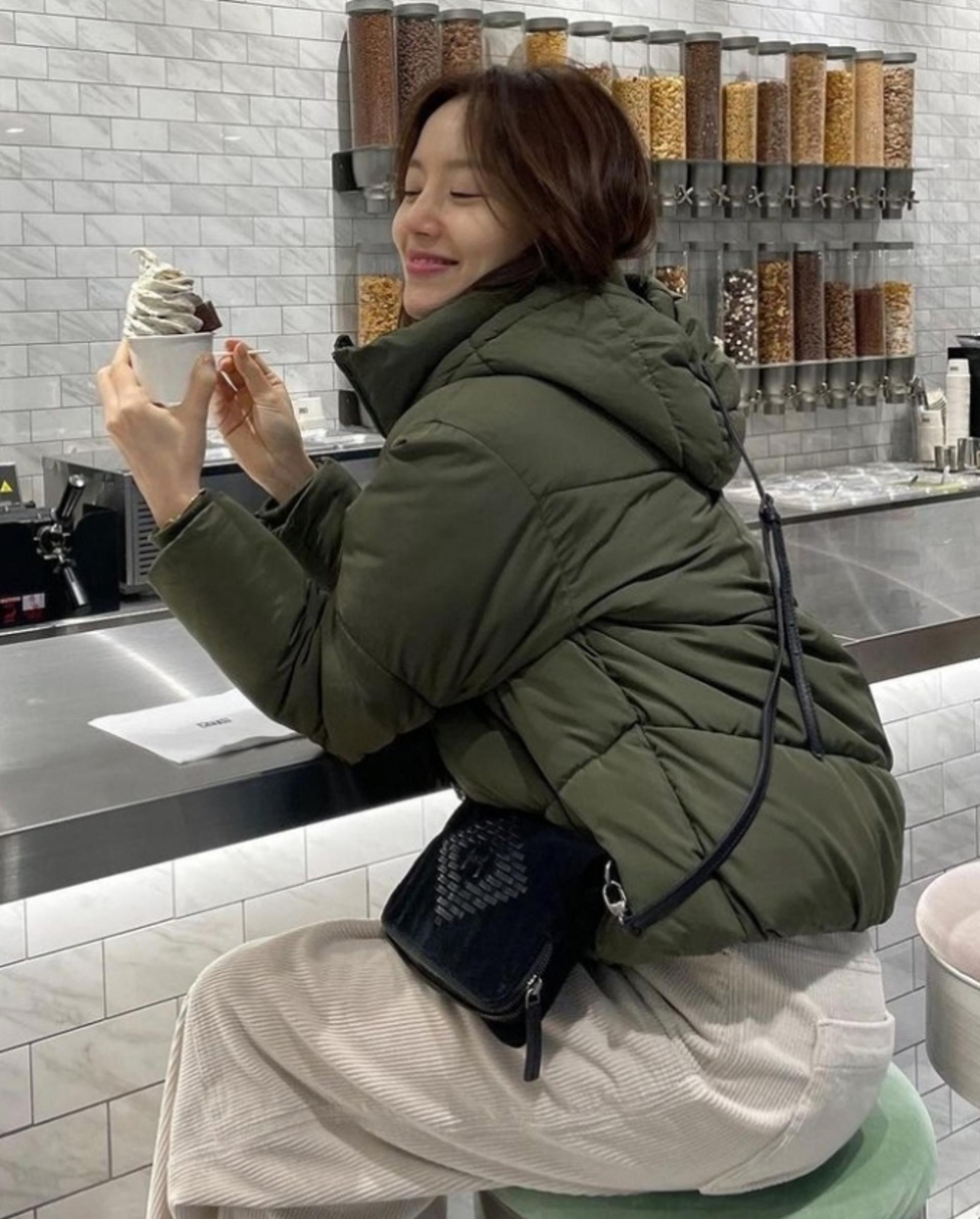 문채원, 수수한 차림에도 빛나는 청순 미모