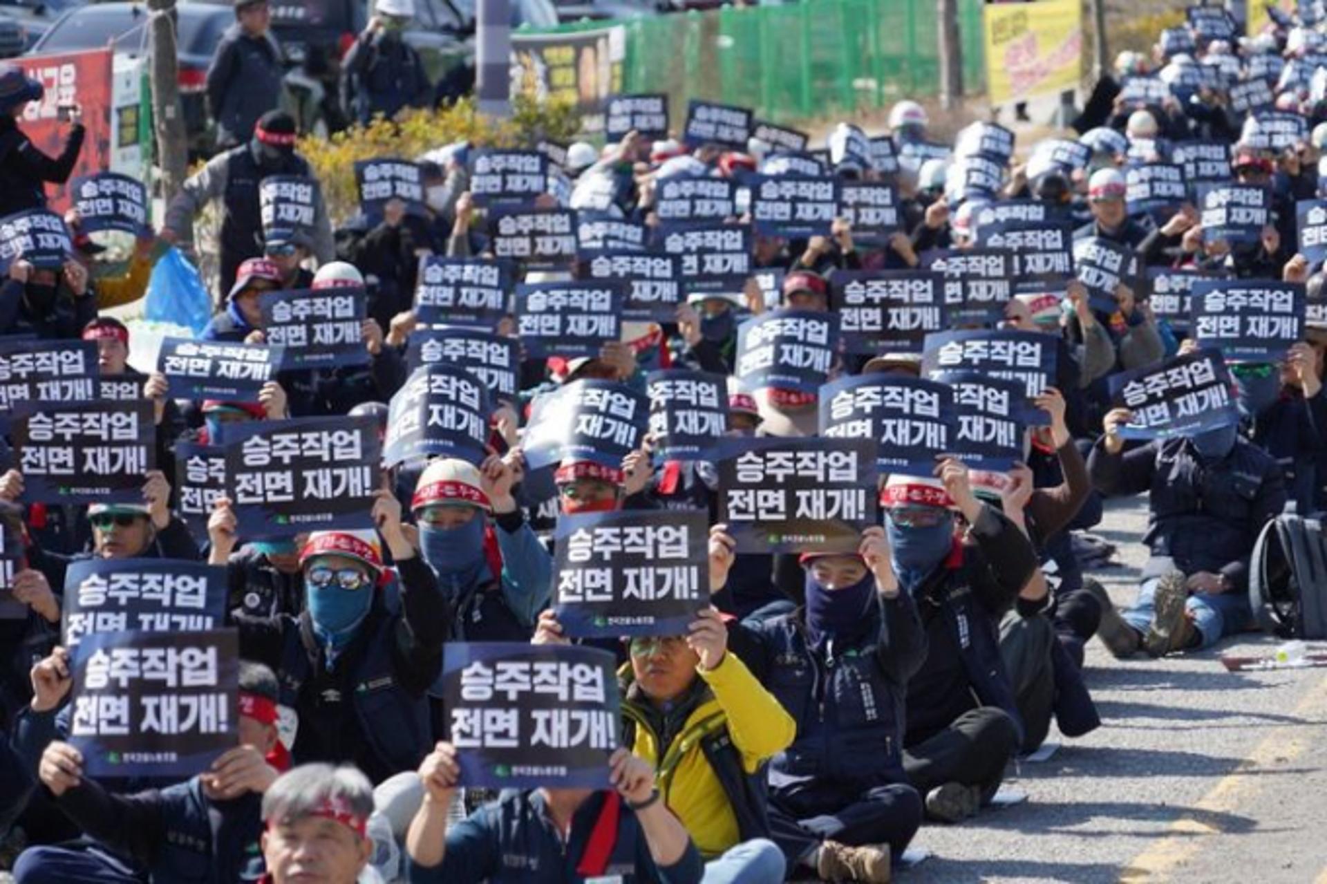 '신안 배전 근로자 감전사고' 한전, 오조작 뒤늦게 인정