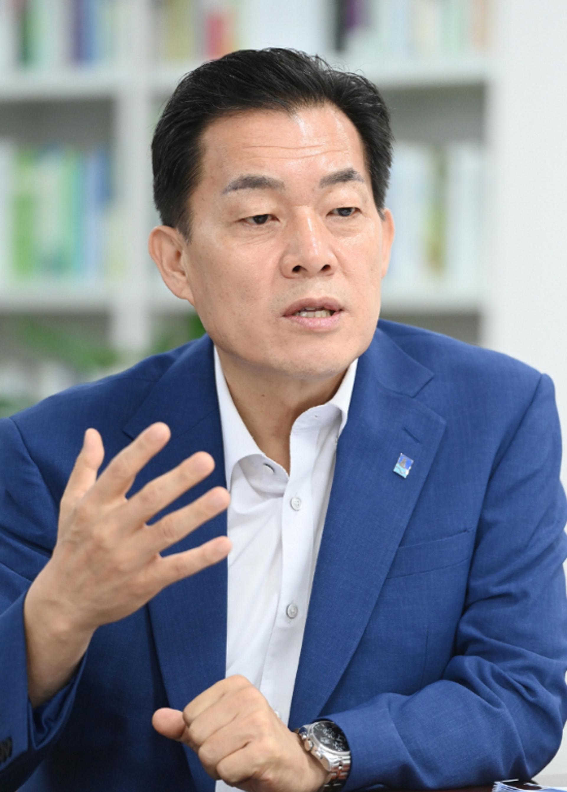 이재준 시장 "초등학교 앞 '성인페스티벌' 즉시 철회를"