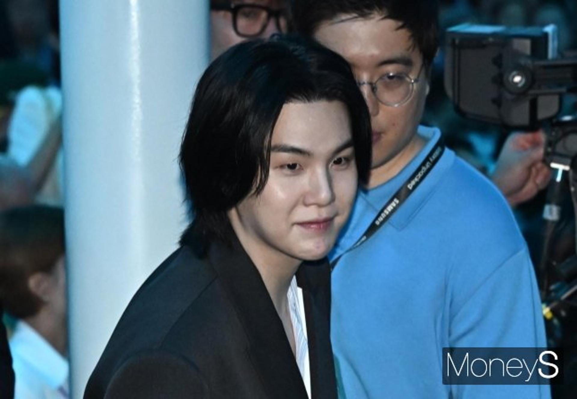 'BTS' 슈가 근황, 논산 훈련소 입소… 선복무 후입소
