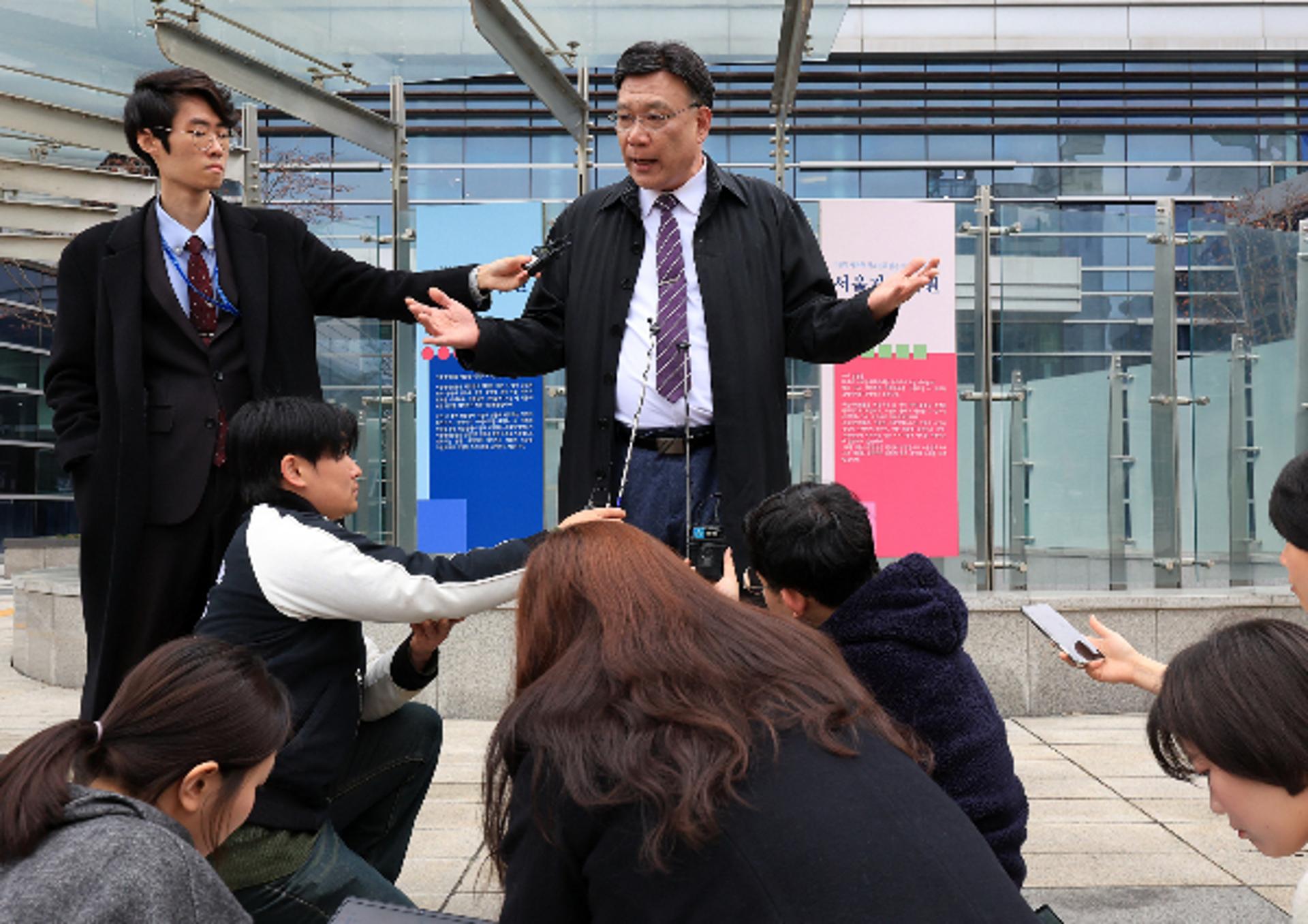 서울행정법원, 의대 교수 '증원 취소' 집행정지 각하