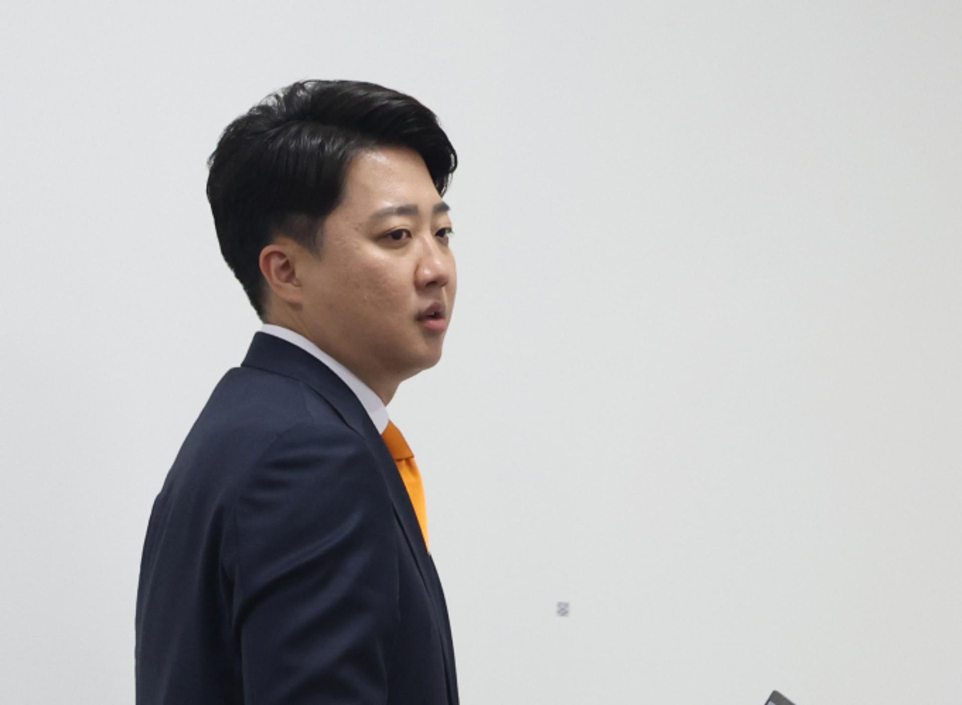 이준석 "尹 지지층? 가정주부·무직 … 직장인은 다 욕해"