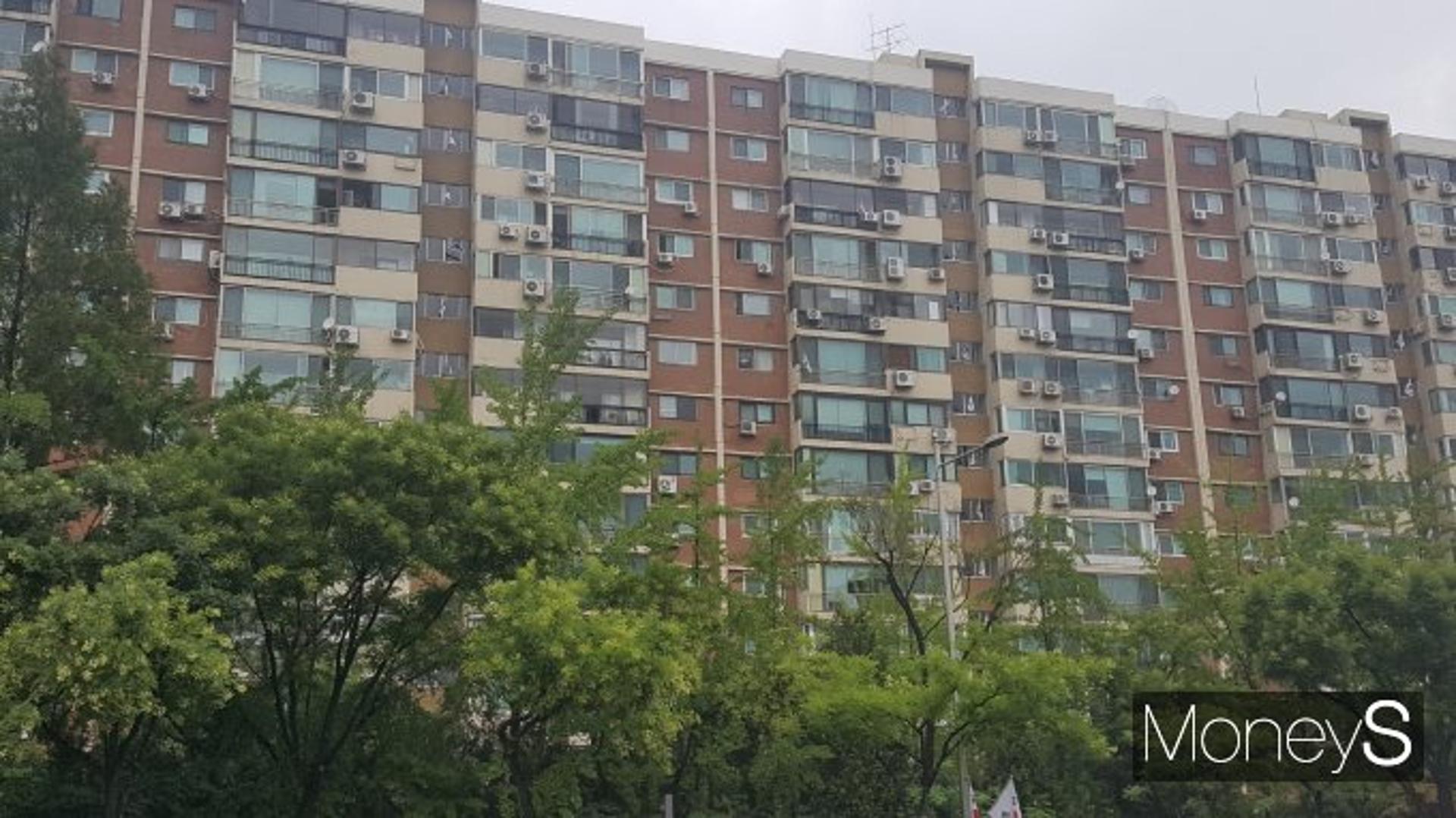 "우리가 찐 강남"… 압구정 신현대, 한 달 새 69억→ 71억