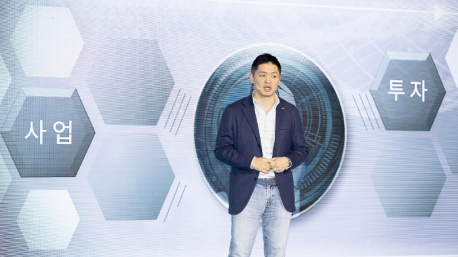 'SK家 3세' 최성환 SK네트웍스 사장, 479억원 규모 주식 매도