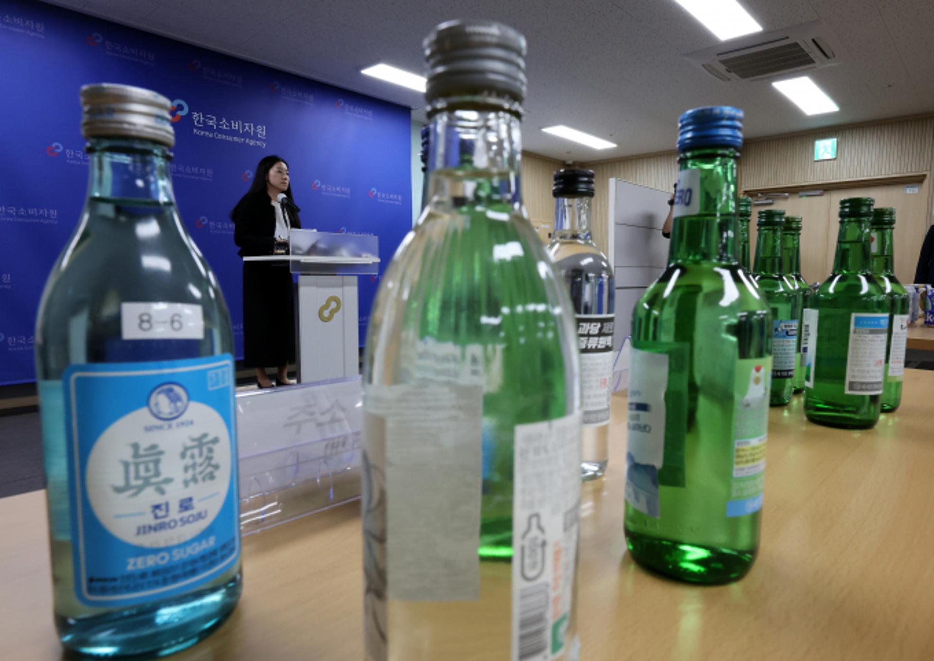 '제로 슈거' 소주 찾아 마셨는데… 일반 소주와 당류·열량 차이 없어