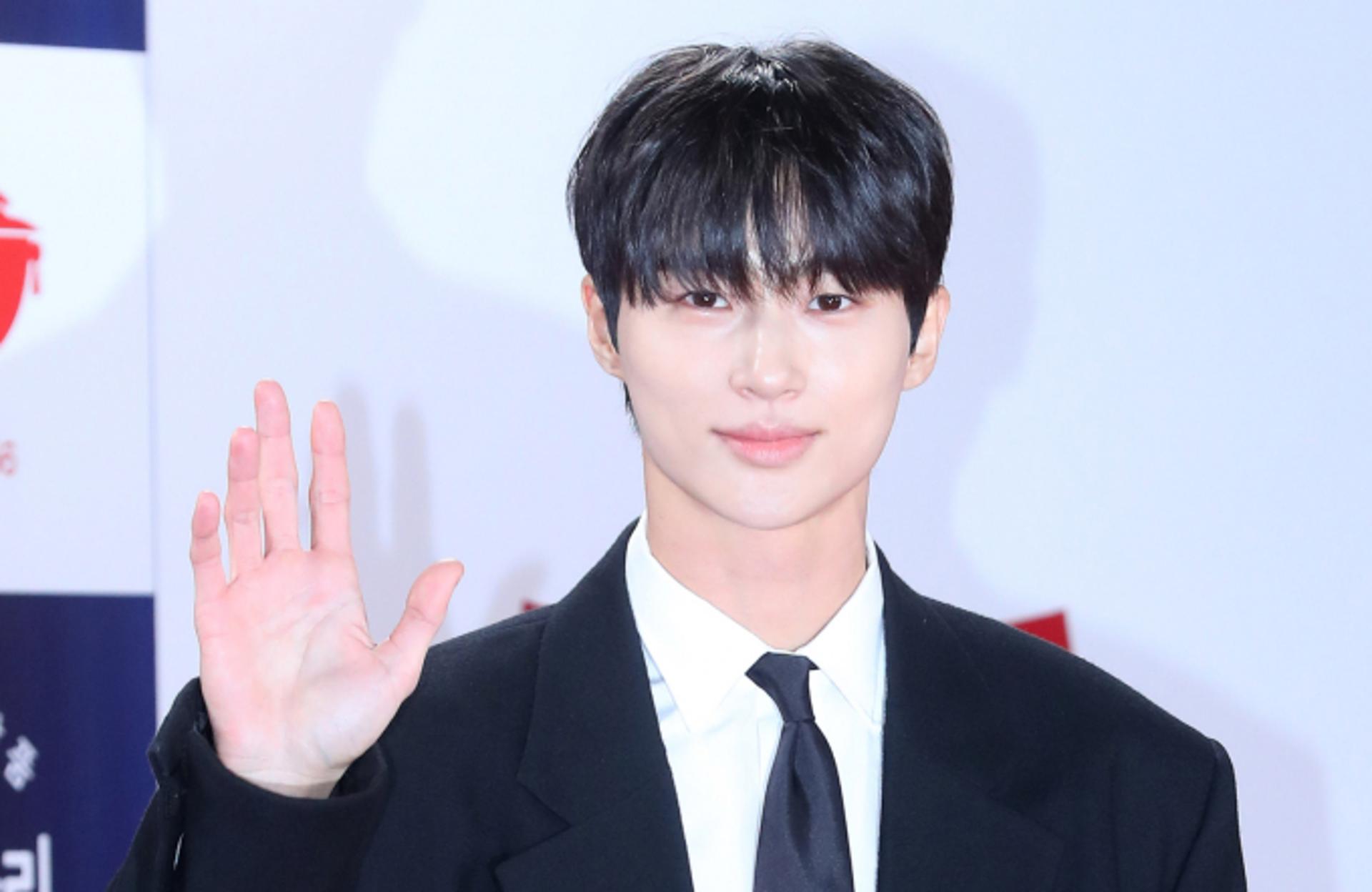 럽스타그램 의혹? '황당'… 변우석 소속사 "사실무근"