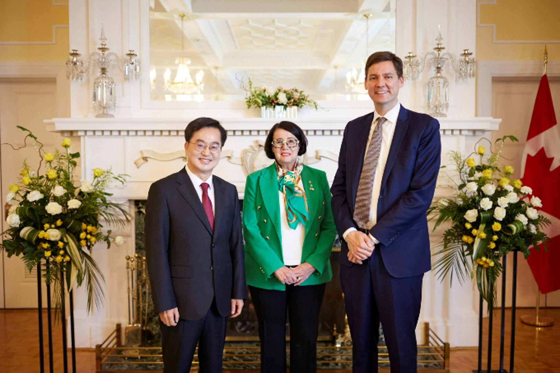 김동연, 캐나다 BC주 방문…총독 관저 공개 등 이례적 환대