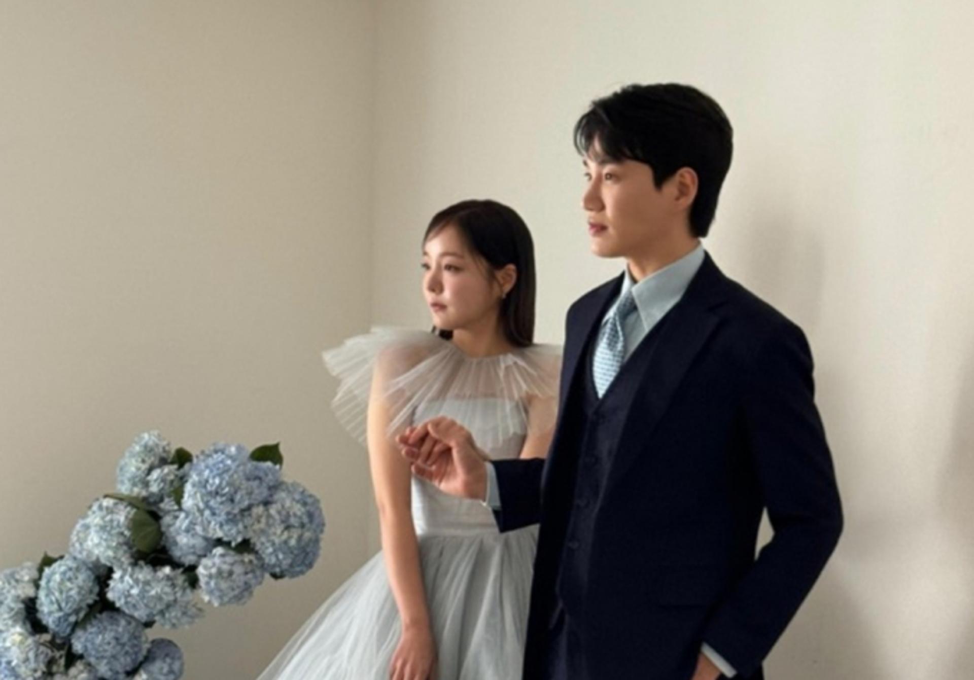 김기리♥문지인 결혼… 박진주·조혜련 축가 속 웨딩마치
