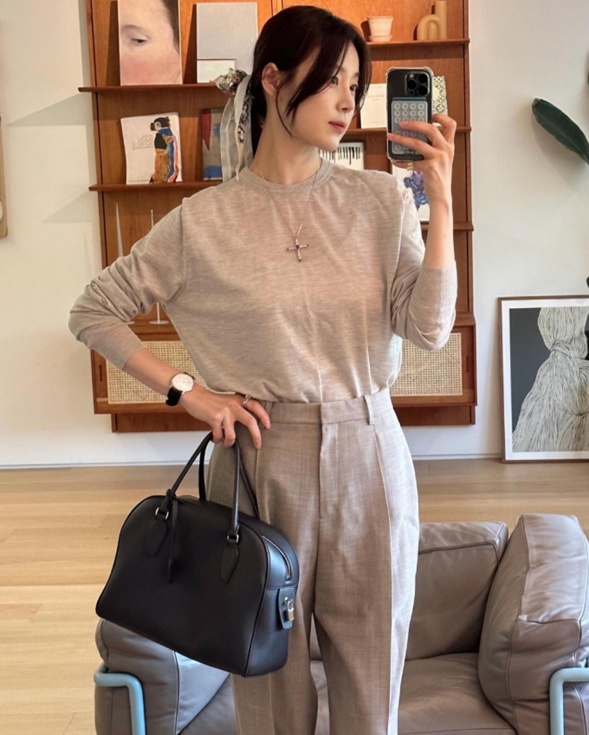 한지혜, 검사 사모님의 우아한 톤온톤 패션