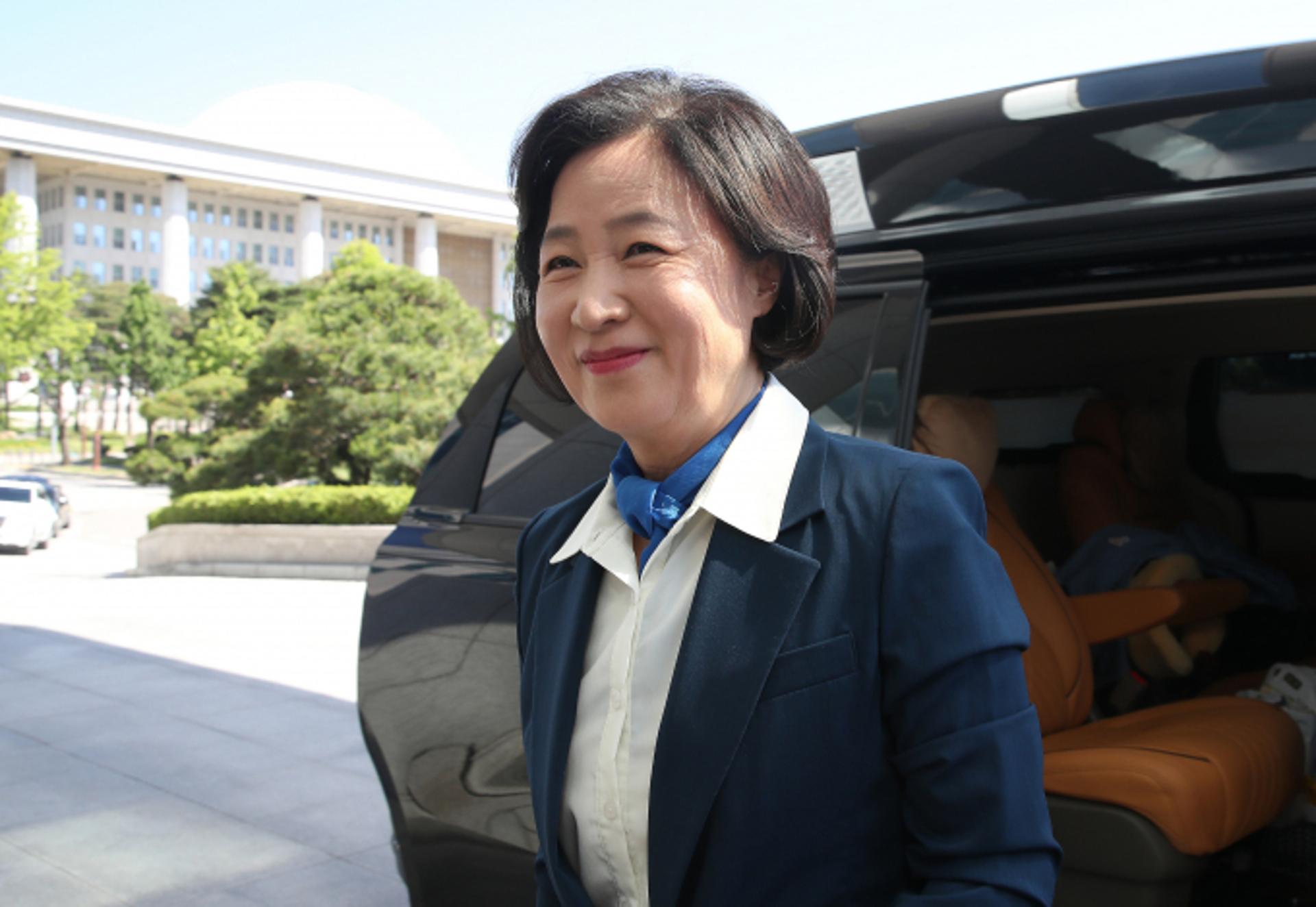 '의장 낙선' 추미애 "세상 살아보니 성질대로 다 안 되더라"