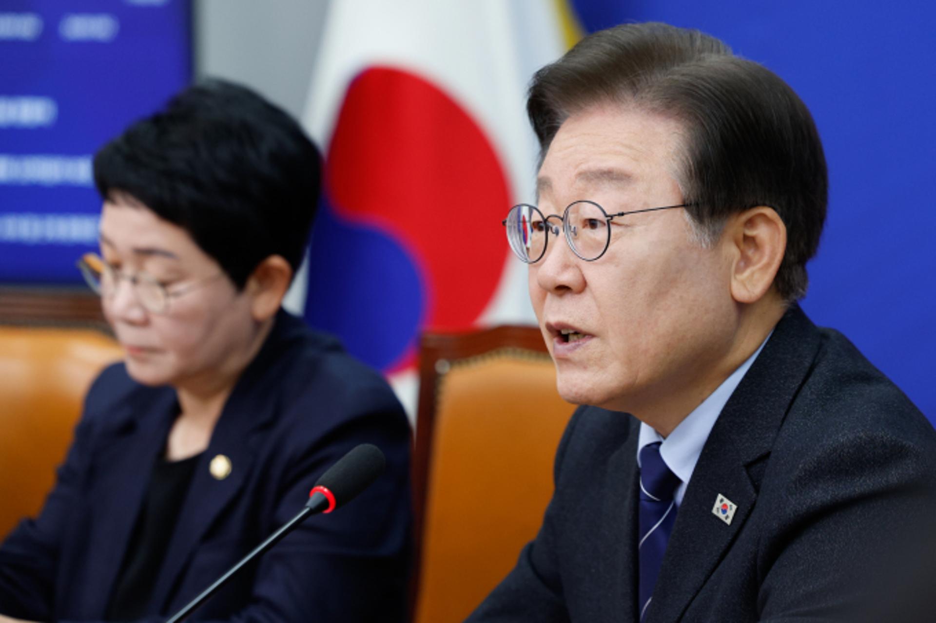 이재명 "코로나 대출금, 10년 분할상환 법안 만들 것"