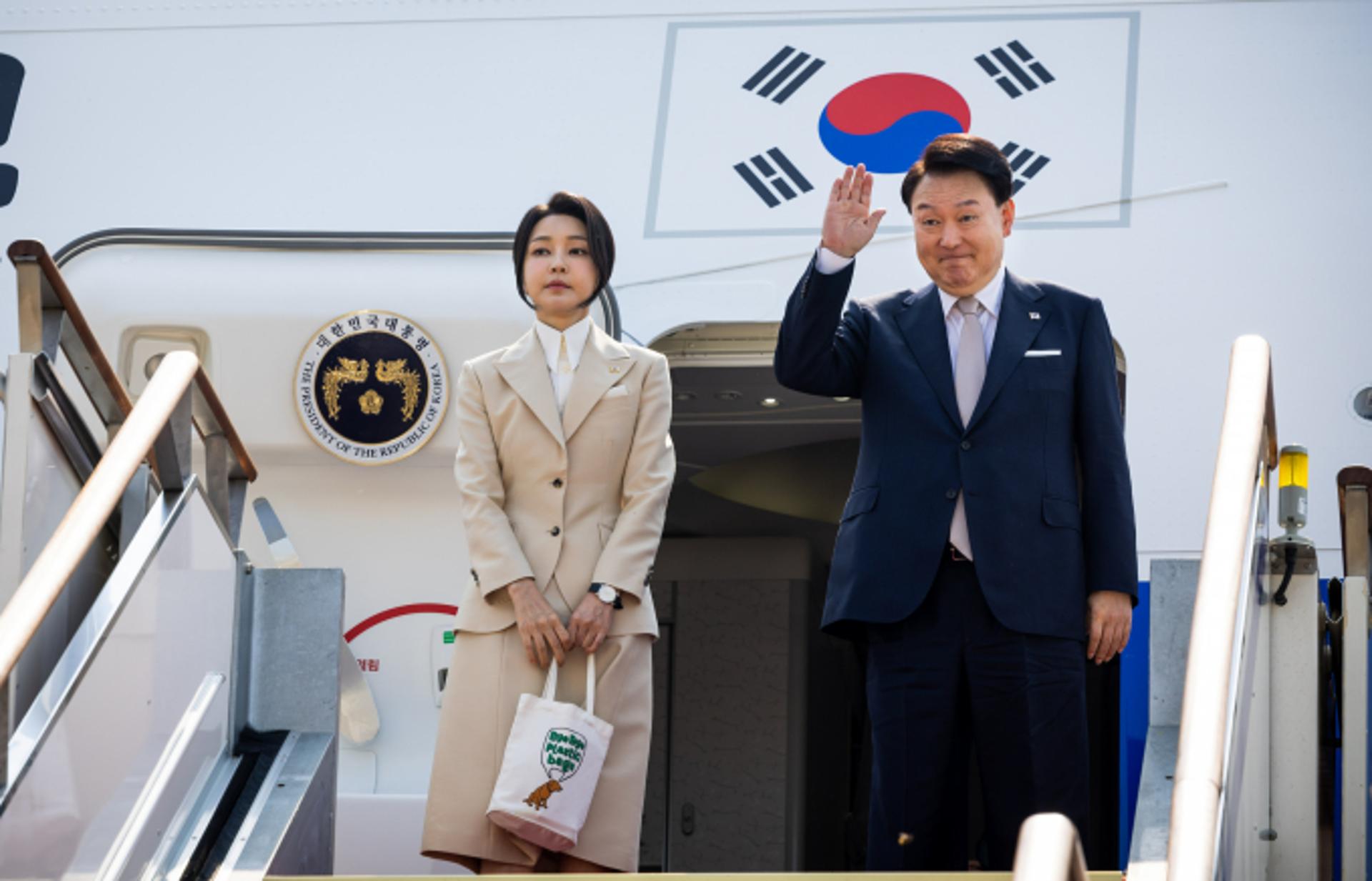 권익위, 김건희 여사 명품백 수수 의혹 종결 처리… "제재규정 없어"
