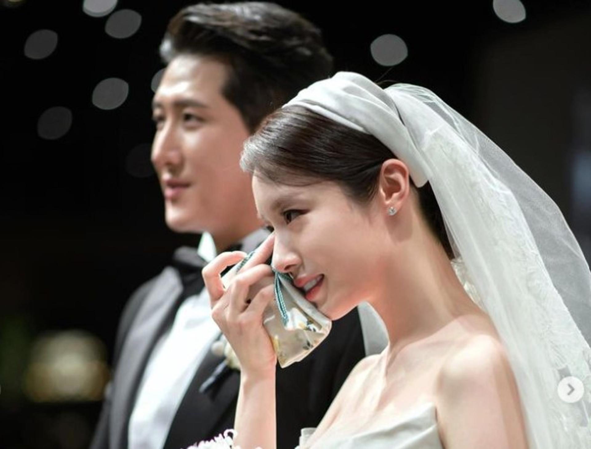 결혼 2년 만… 티아라 지연♥황재균, 황당 이혼설?