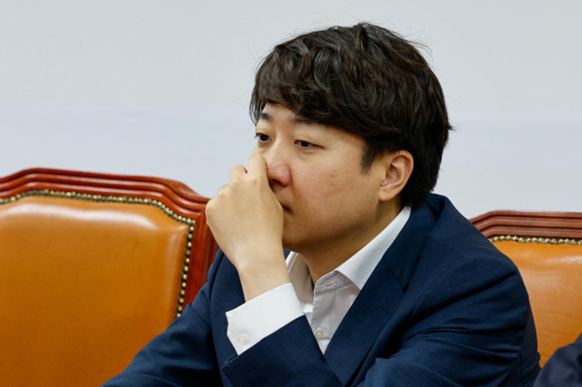 "한동훈, 김 여사 사과하게 했어야지"… 이준석, 문자 '읽씹'에 일침