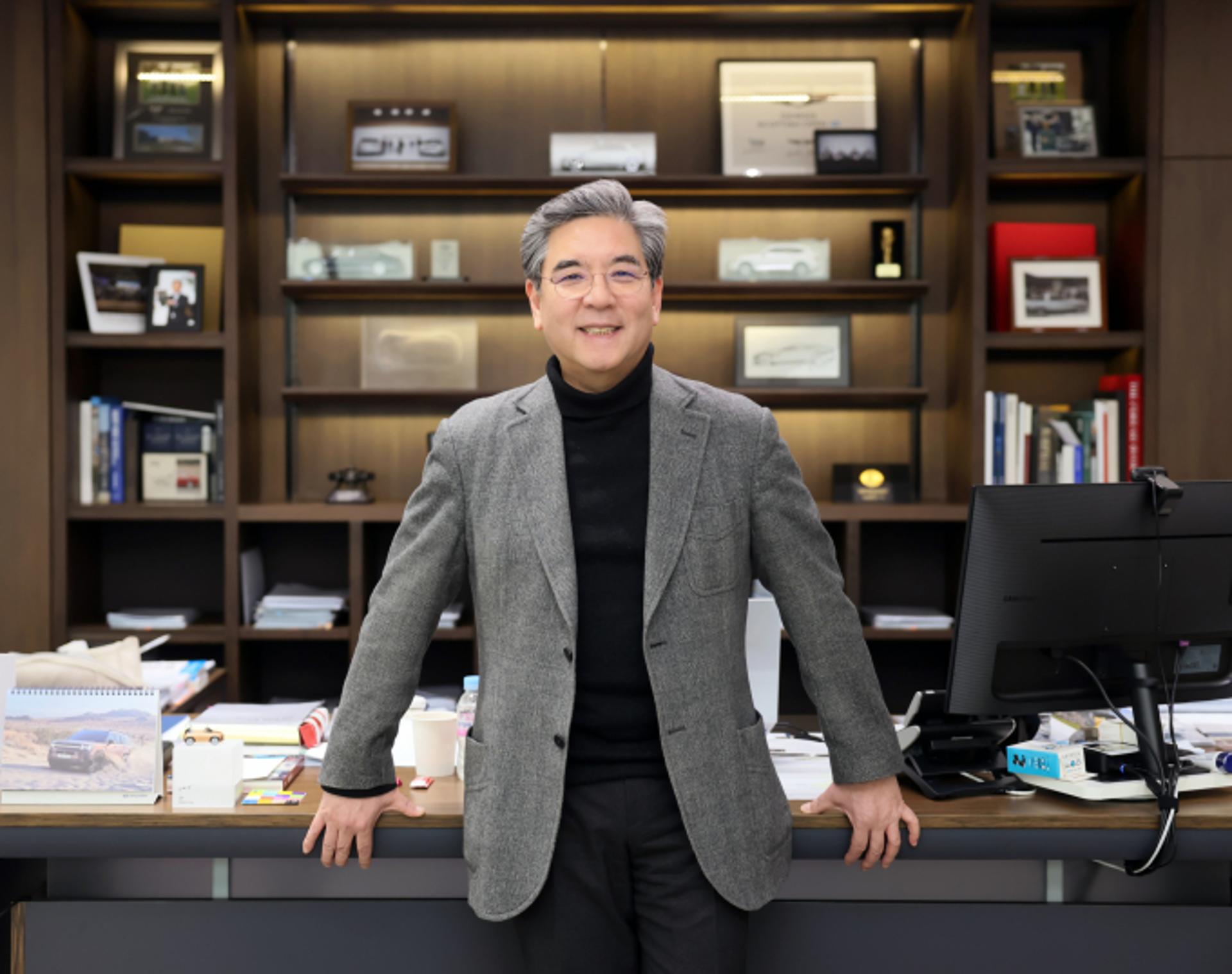 장재훈 현대차 사장, 하반기 위기 극복에 총력…최대실적 잇는다