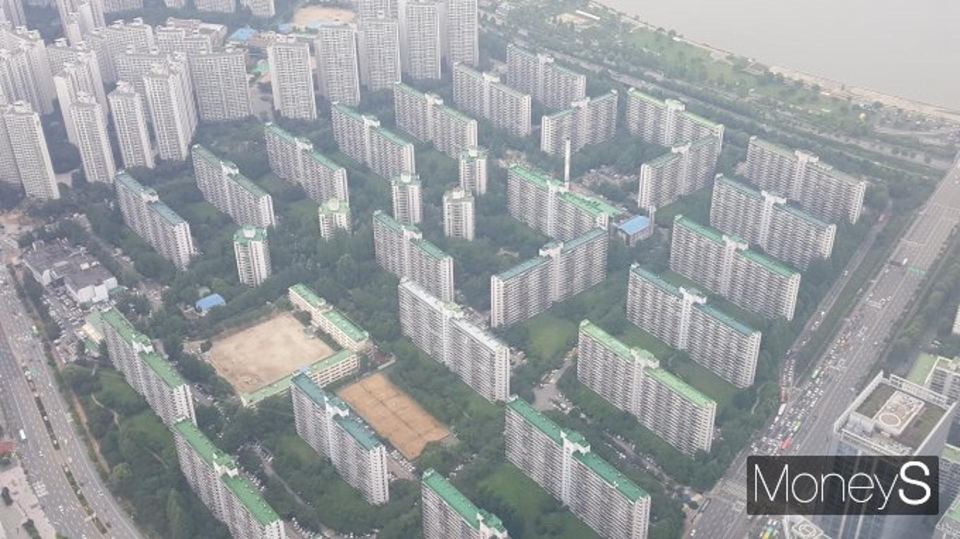 [단독] "단지 통과시 폰 검사" 강남 재건축 공공보행로 소송 검토