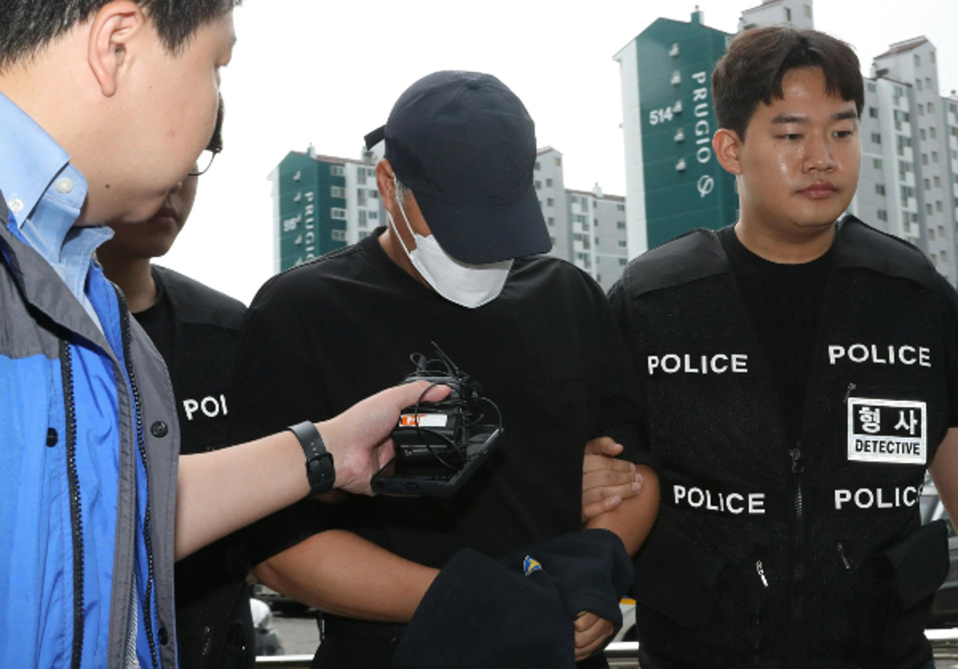 16년 만에 잡힌 '시흥 슈퍼마켓 살인' 피의자… 검찰에 구속 송치