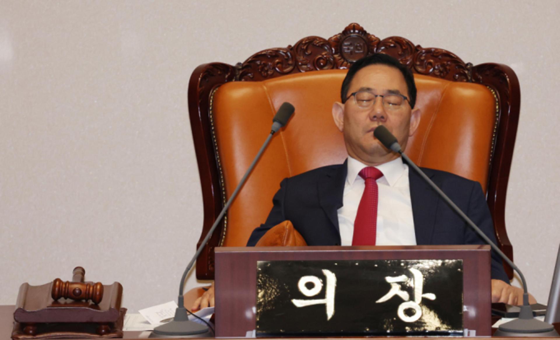 주호영 "방송4법 날치기 위한 국회 본회의 사회 거부"