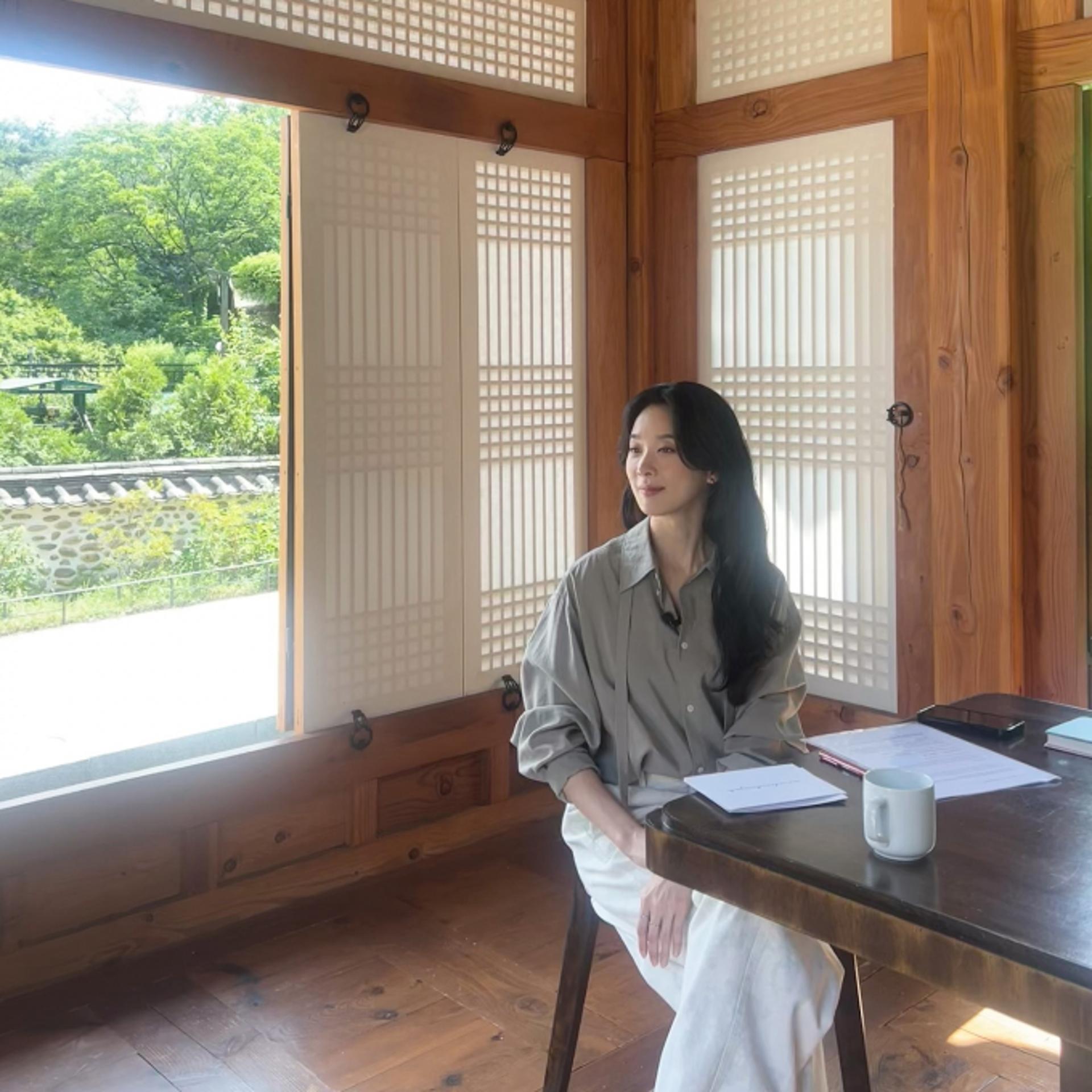 이청아, 여유로움 넘치는 루즈핏 스타일링