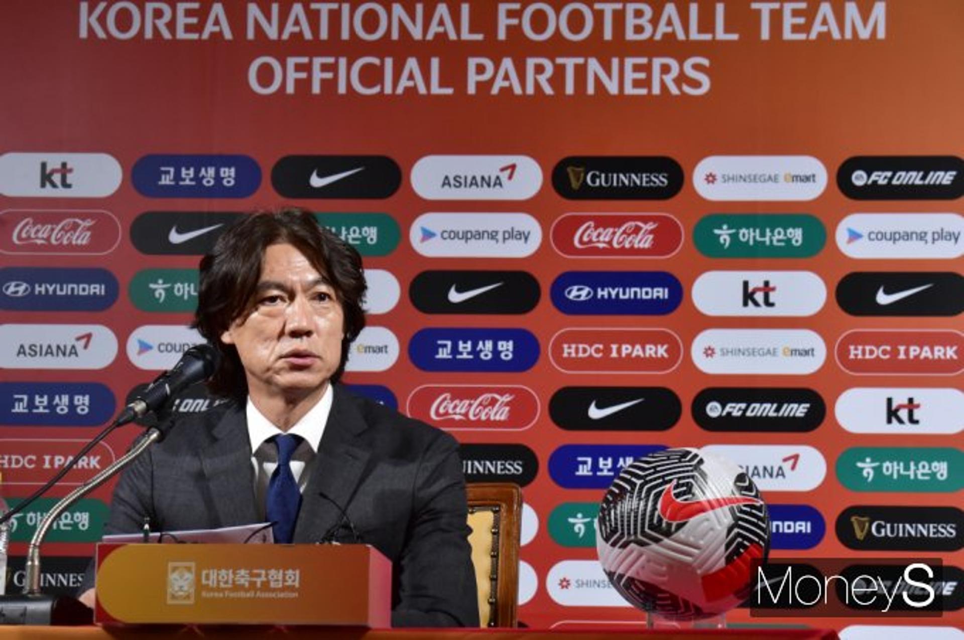 홍명보 "K리그 팬과의 약속 못지켜 죄송"… 존중·대화 등 강조