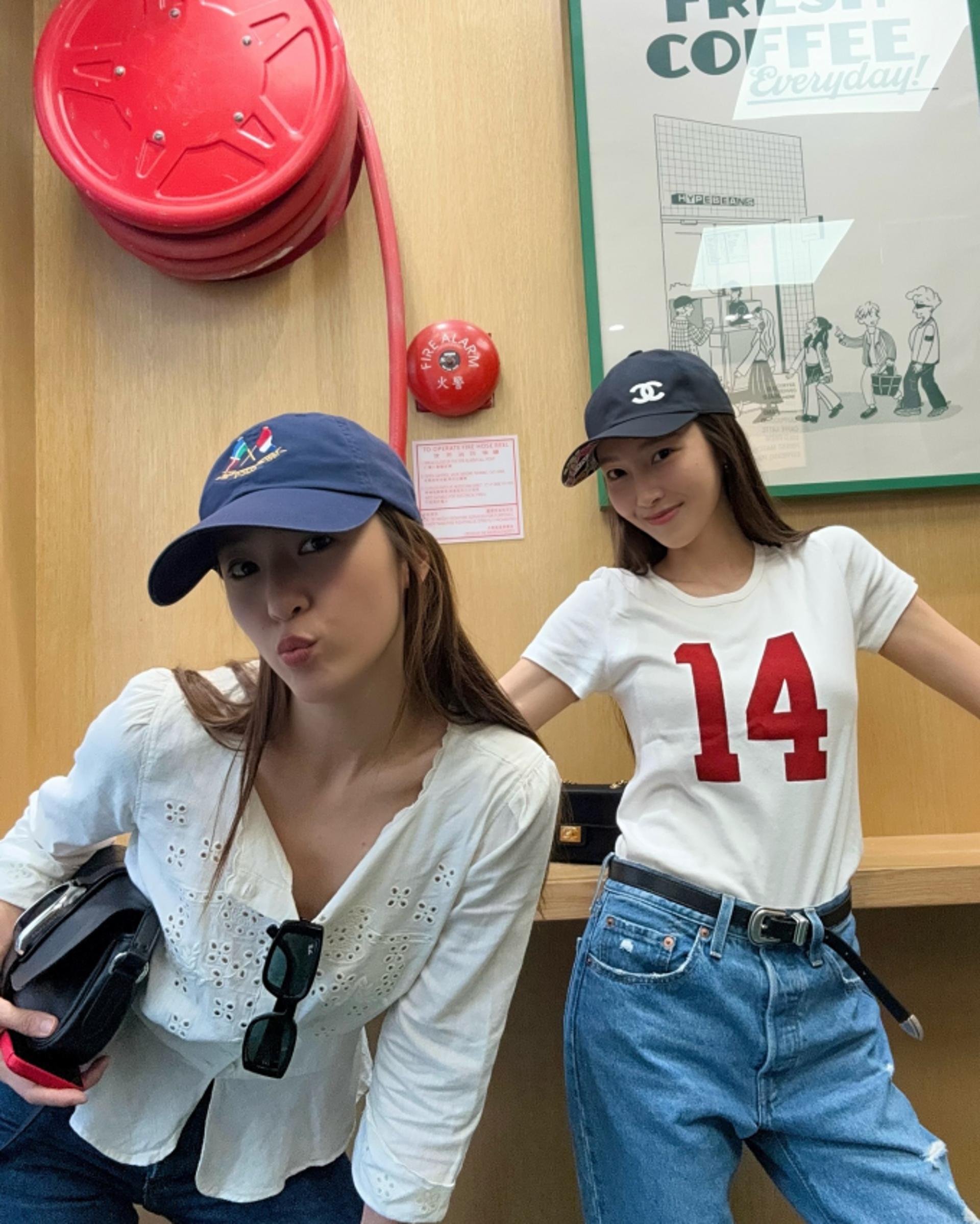 제시카 VS 크리스탈, 비슷한 듯 다른 무드…정자매의 시밀러룩