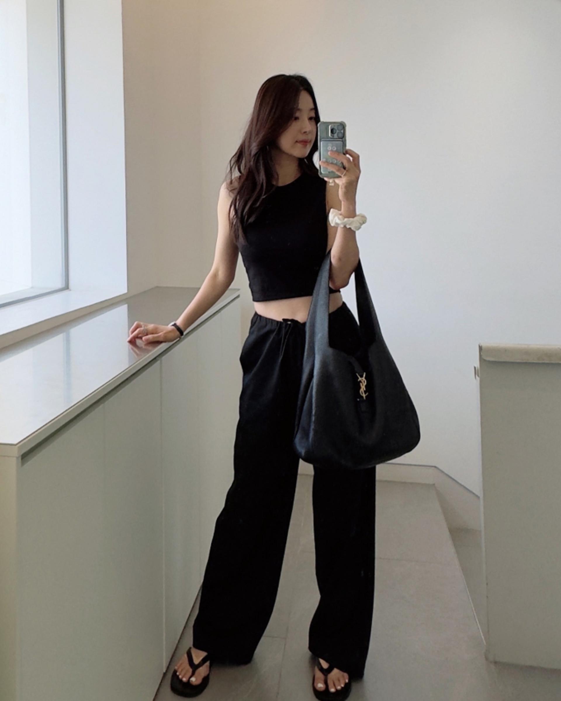 '15kg 감량' 한지혜, 복근 빼꼼 드러낸 올 블랙 룩