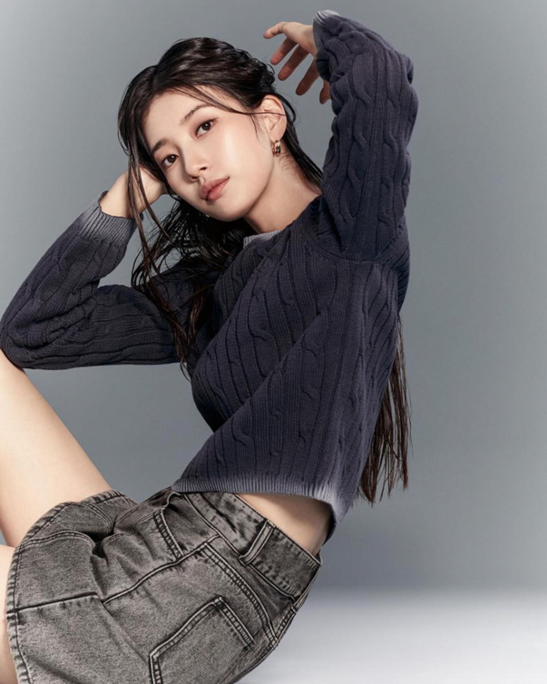 수지, 가을 데님 화보 공개…'숨멎 비주얼'
