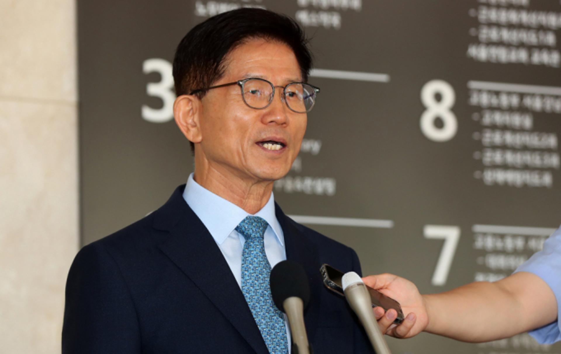 김문수 장관 청문회 'D-DAY'… 발언 논란에 '난타전' 전망