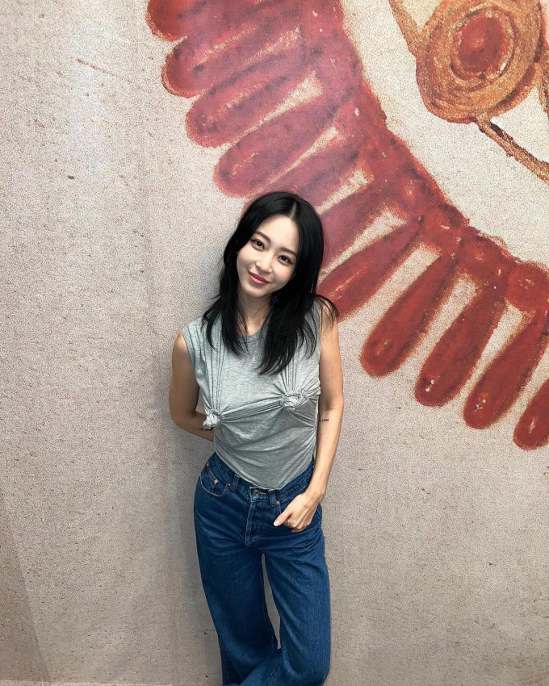 "옷이 왜 그래요?"… 한예슬, 파격적인 옷도 완벽 소화하는 '패션 천재'