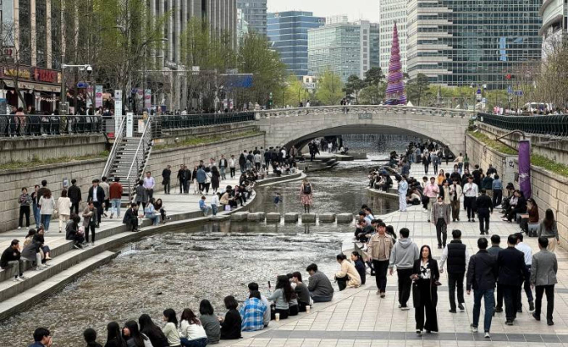 직장인 10명 중 6명, 주4일제 도입 '찬성'… "저출생·내수경제 해결"