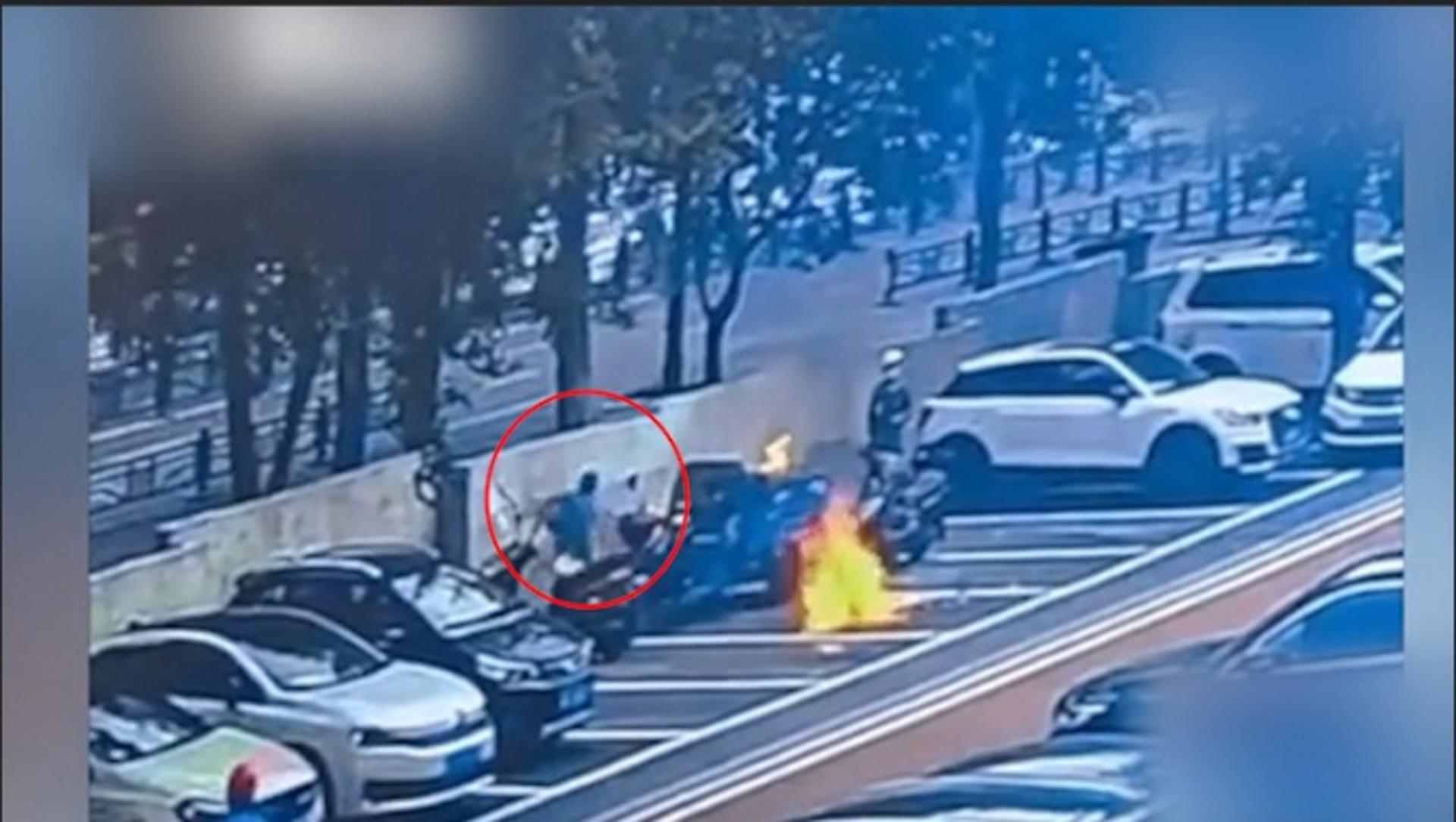 전기차 화재, 중국서도 급증… 주변 사람 옷까지 불태워