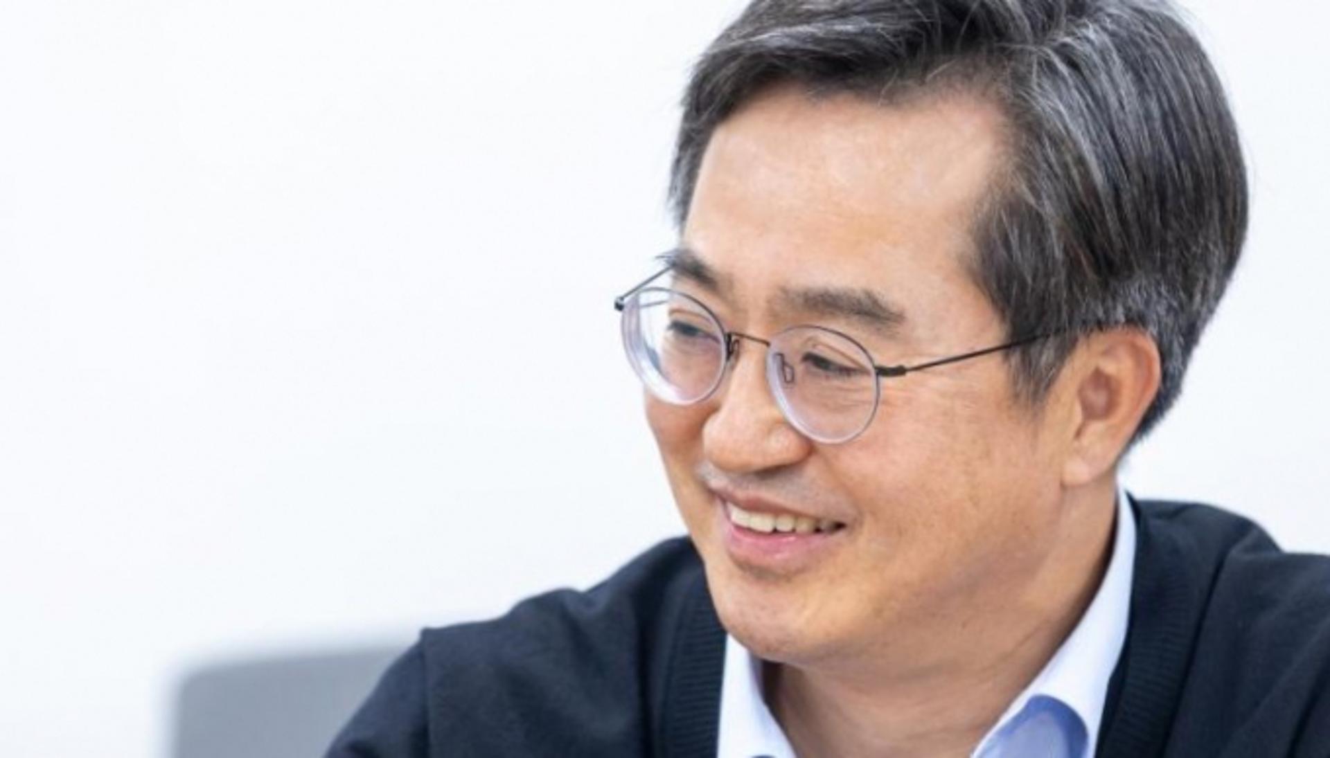 김동연 지사 광역단체장 직무수행 평가 2개월 연속 1위